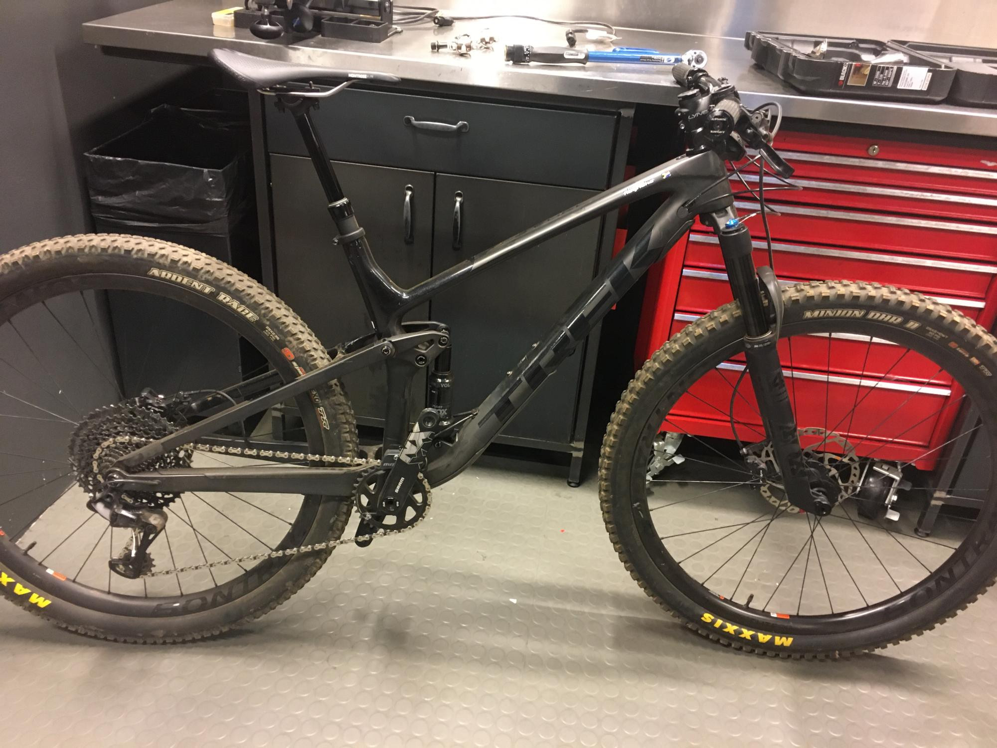 Trek Top Fuel 9.8 Bike Hub