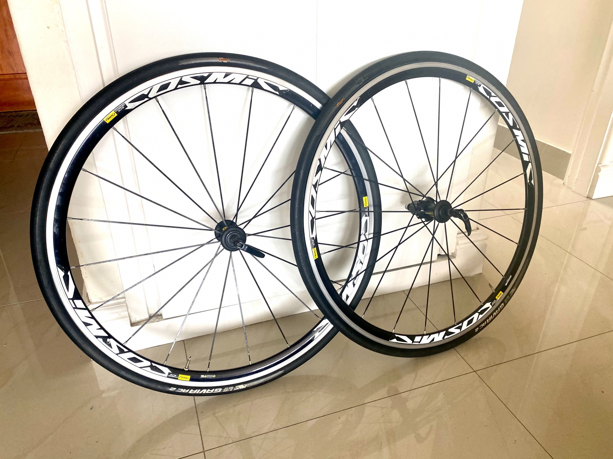Mavic Cosmic Elite Wheelset | Road Bike Wheels | Bike Hub