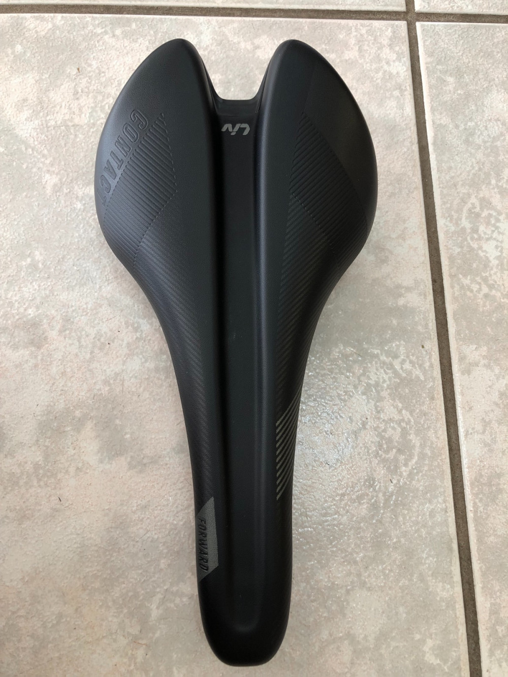 Liv Contact Forward saddle 143mm | Bike Hub