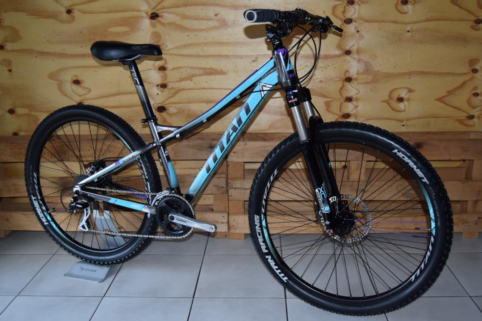 Titan Calypso Trail Air Suspension Shimano Bike Hub