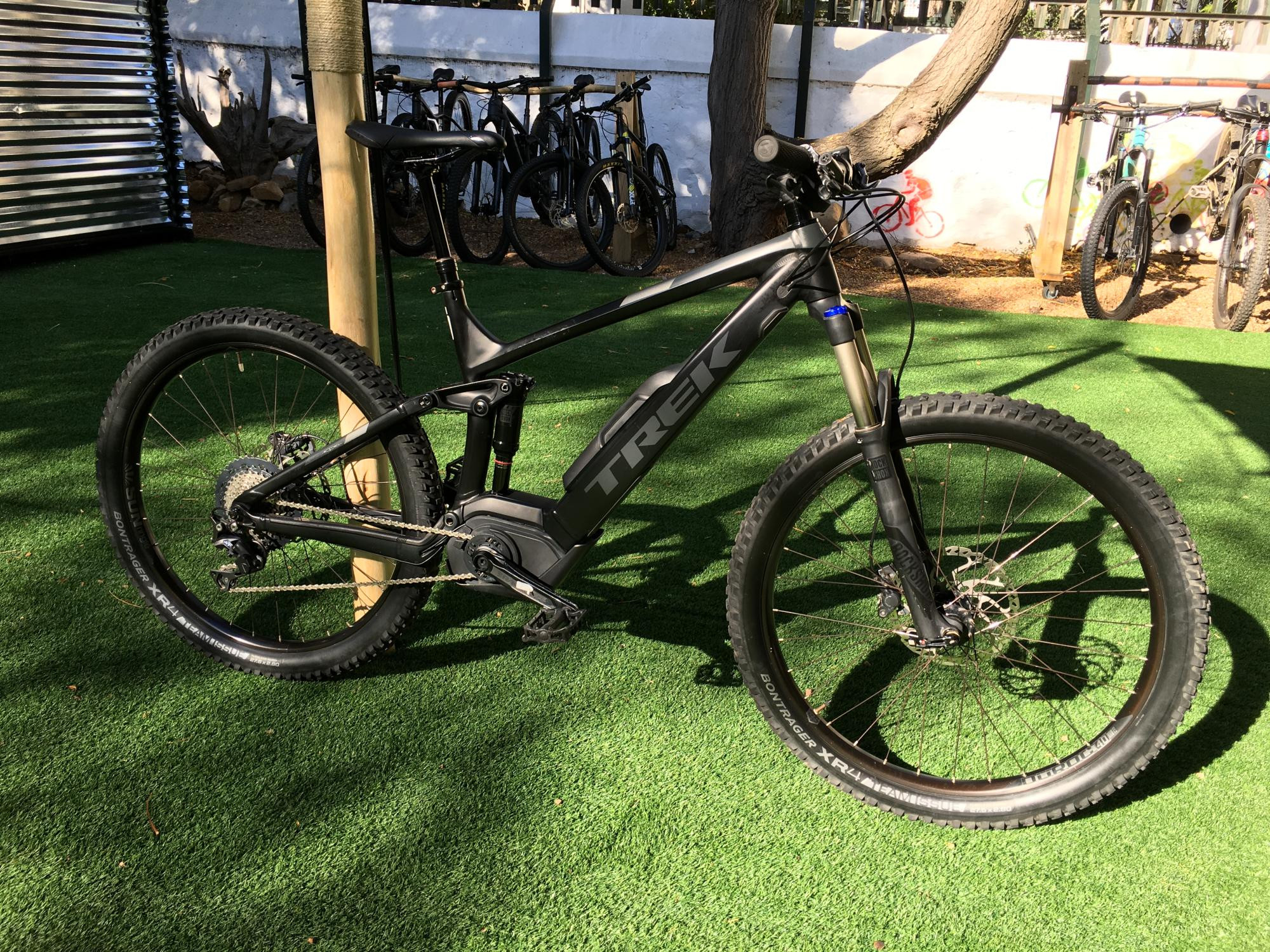 TREK POWERFLY Dual Suspension Mountain E-Bikes Bike Hub