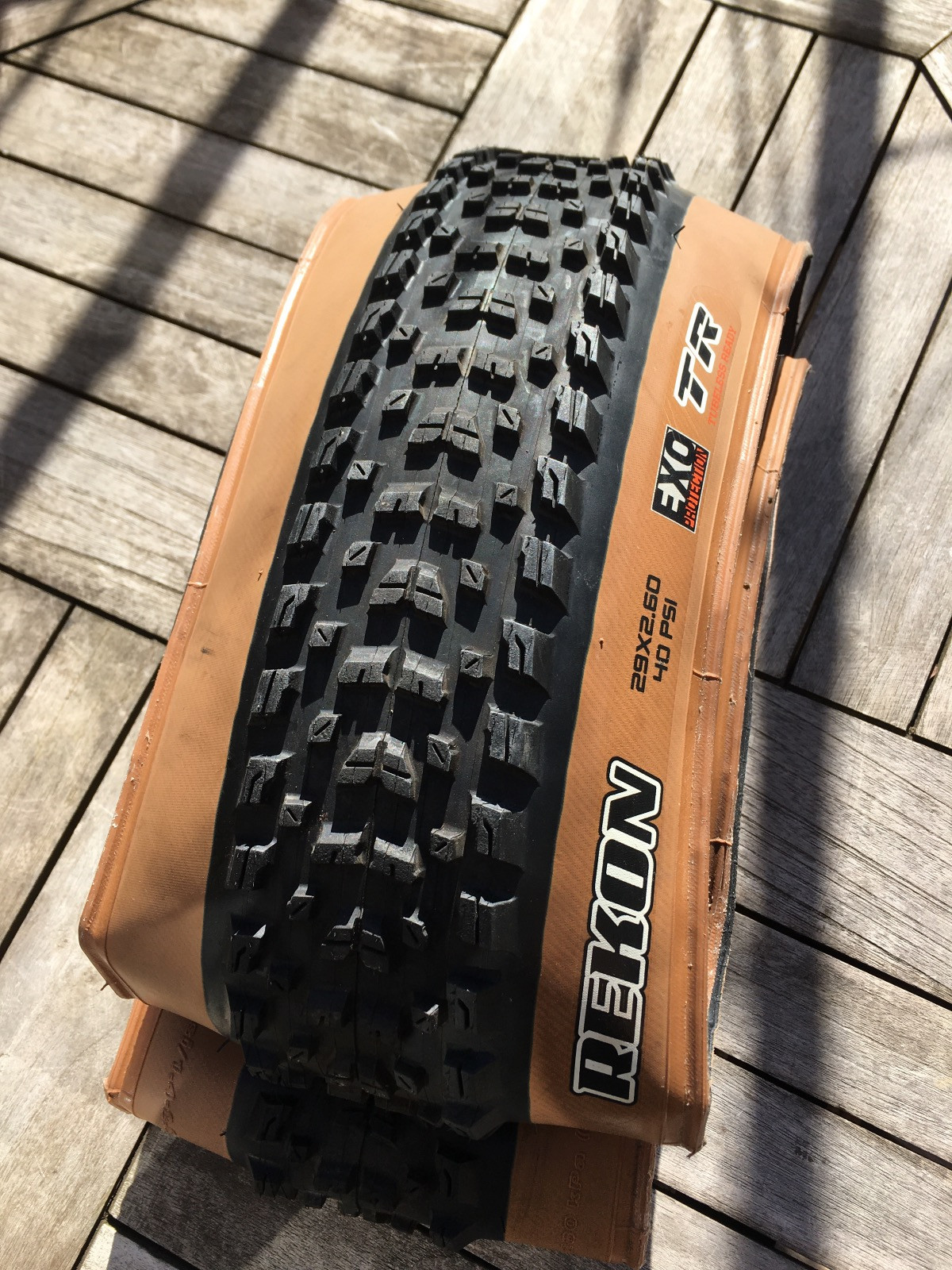 Maxxis Rekon 29x2.6 Tan Wall | Mountain Bike Tyres | Bike Hub
