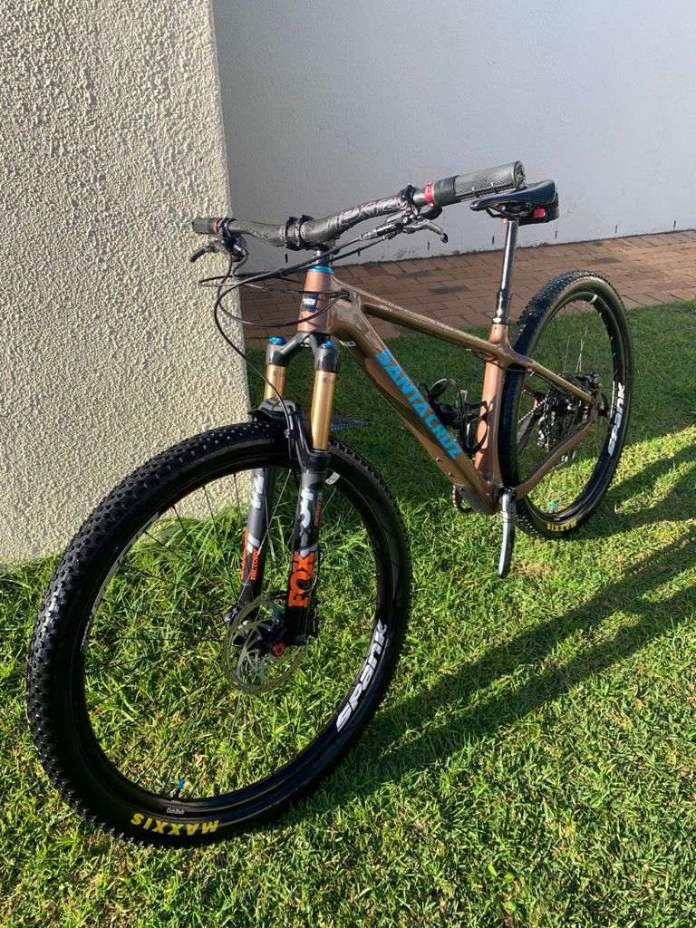 Santa Cruz Chameleon Carbon | Hardtail Mountain Bikes | Bike Hub