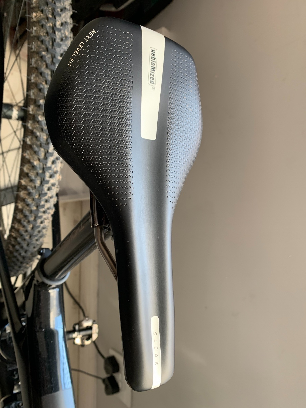 gebiomized sleek