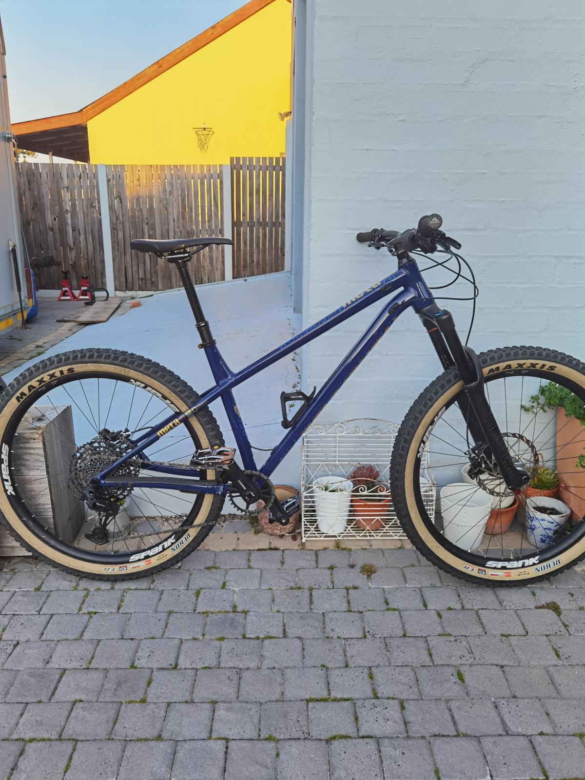 2020 Commencal meta ht essential Hardtail Mountain Bikes Bike Hub