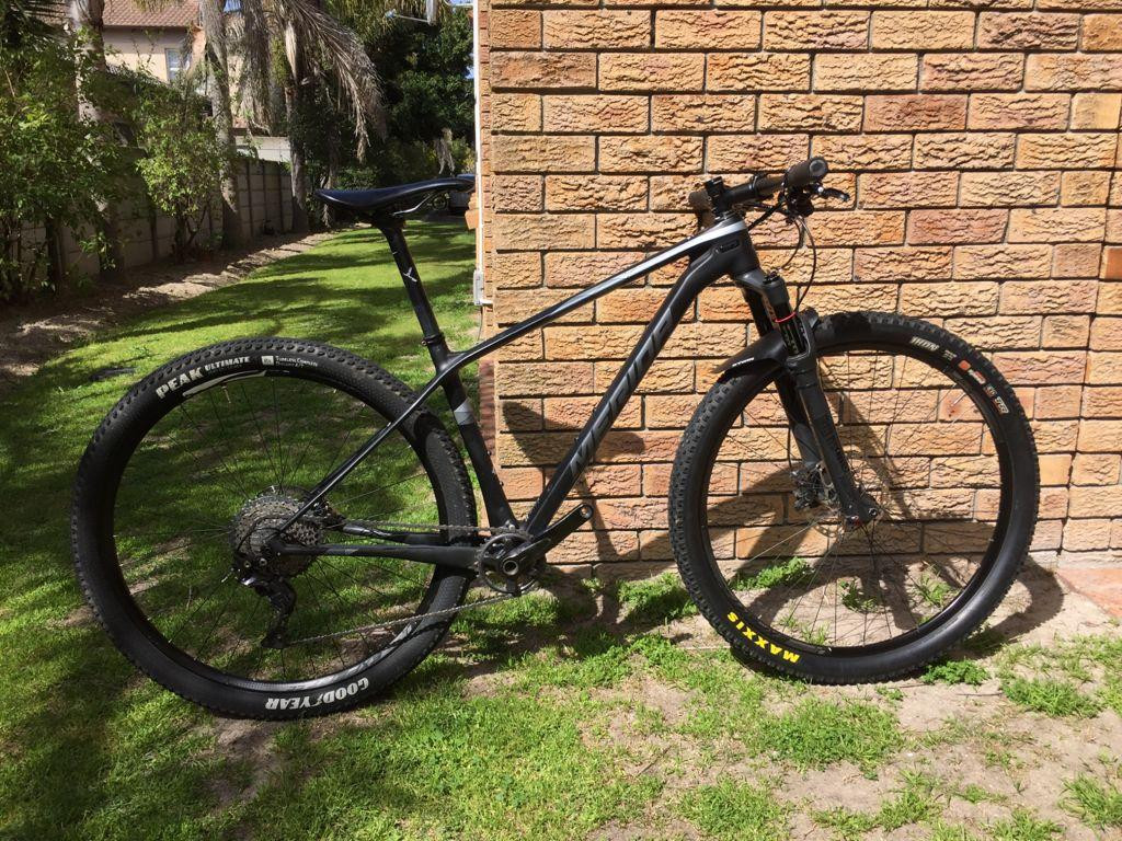 2019 Merida BIG-NINE Carbon XT-Edition Hardtail Mountain Bikes