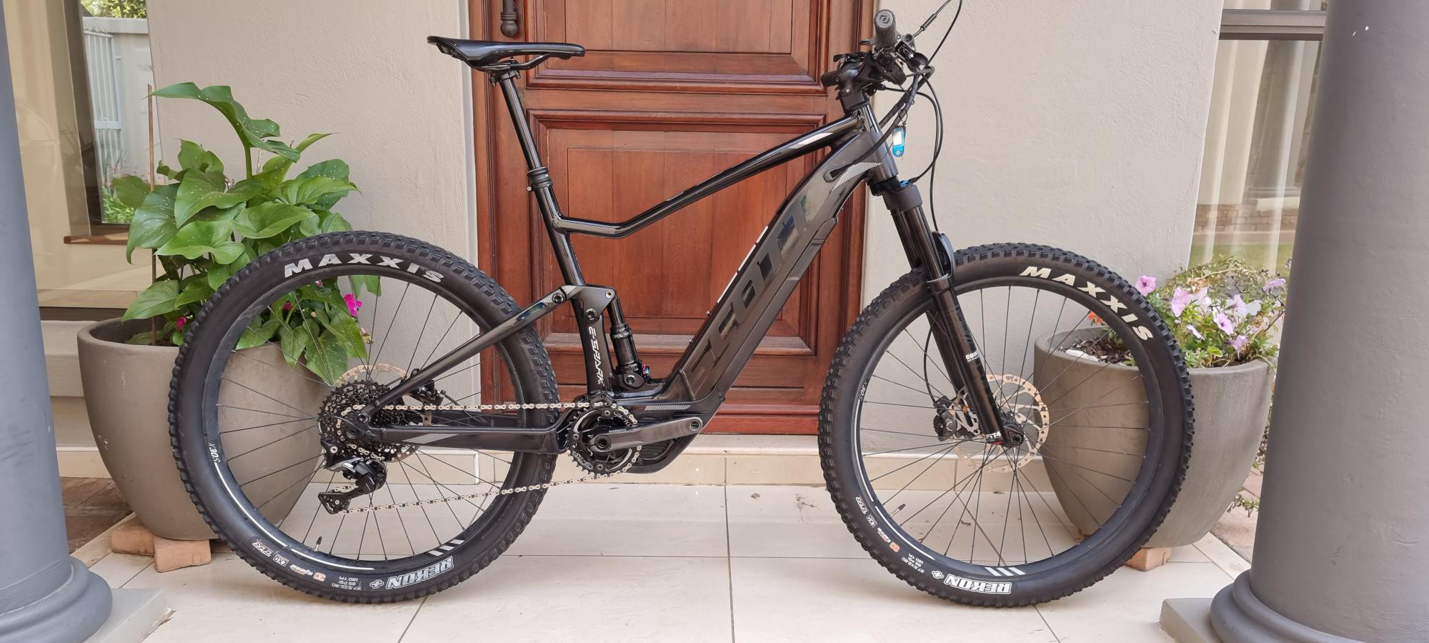 Scott Spark 710 Scott Scale 710 Plus 2018 SCOTT SPARK 710 E-SPARK