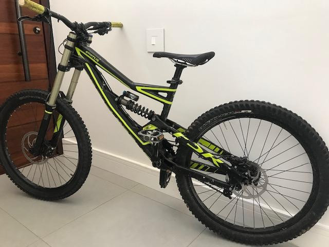Specialized Status II | Downhill Bikes | Bike Hub