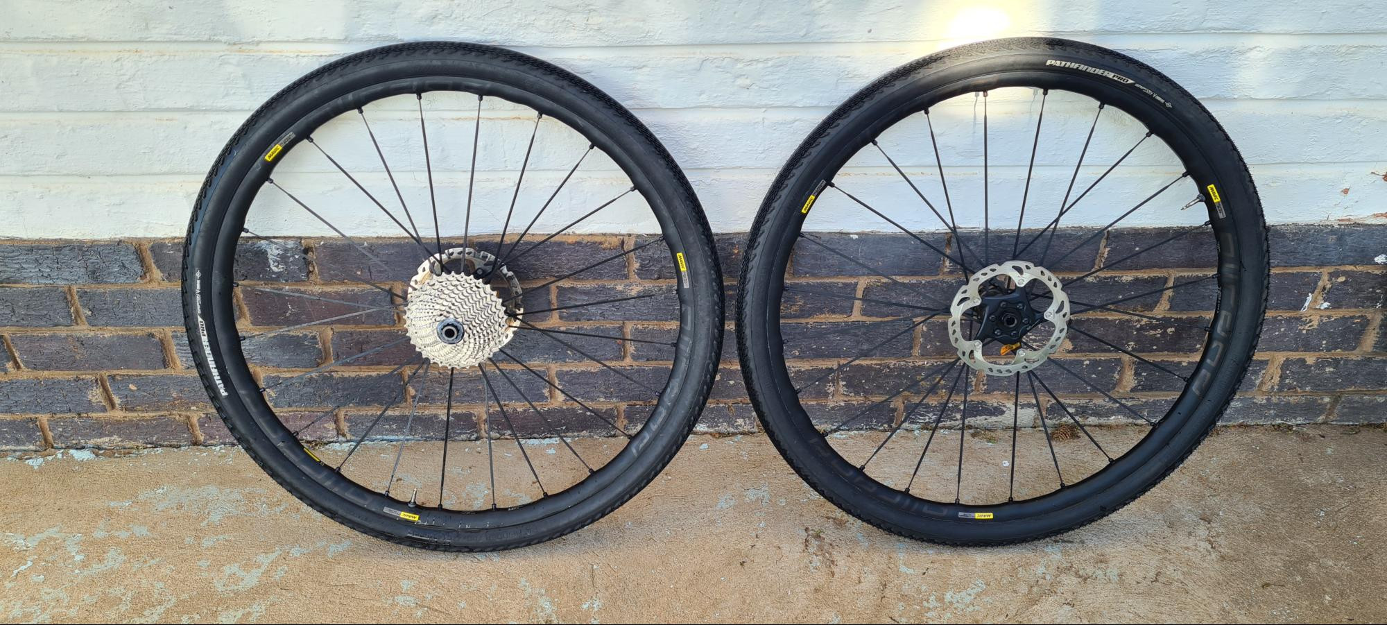 MAVIC ALLROAD ELITE DISC グラベル