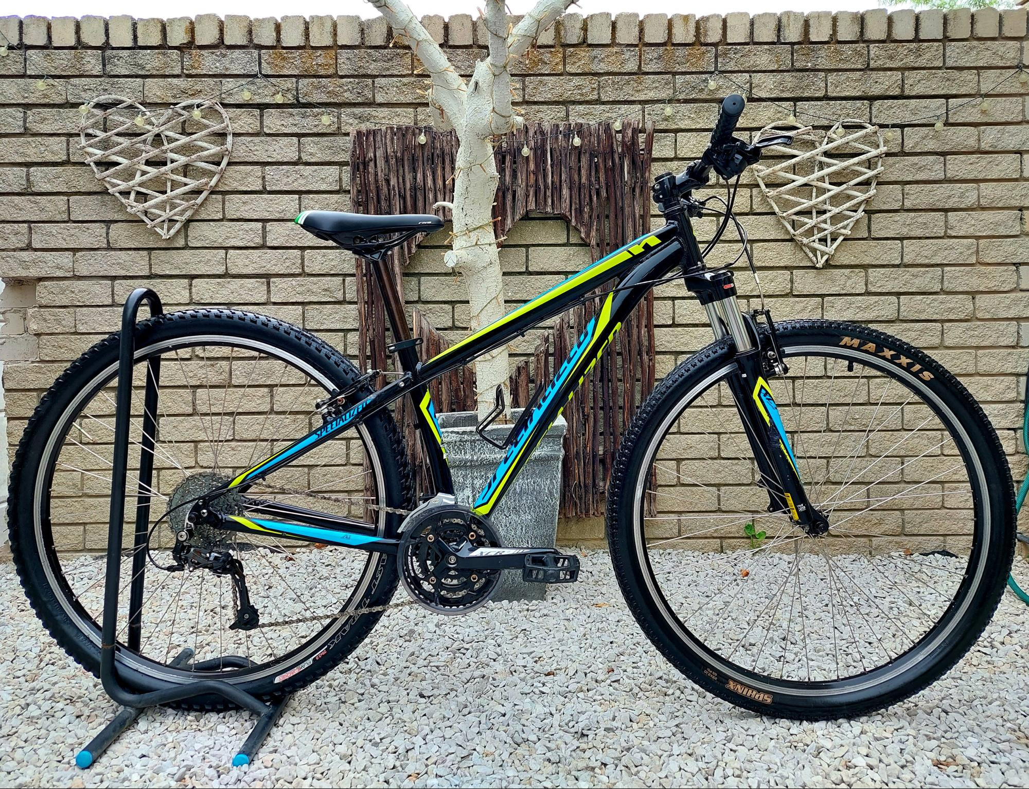 SPECIALIZED HARDROCK 29ER S FRAME MOUNTAIN BIKE Hardtail