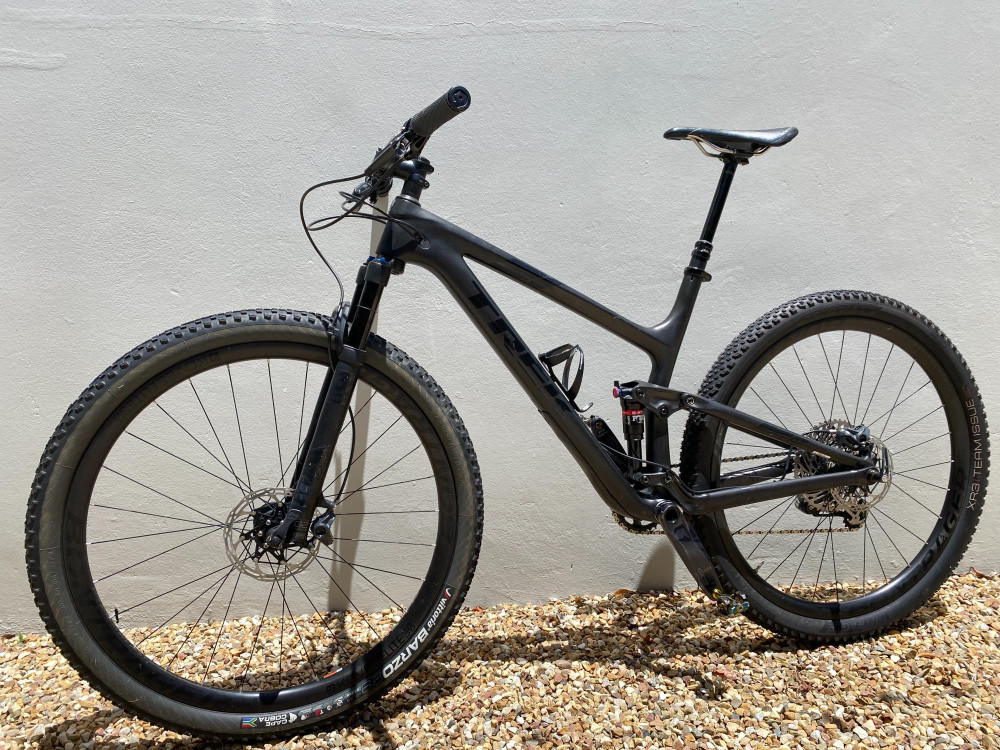 TREK TOP FUEL 9.8 Upgraded 2017 model 