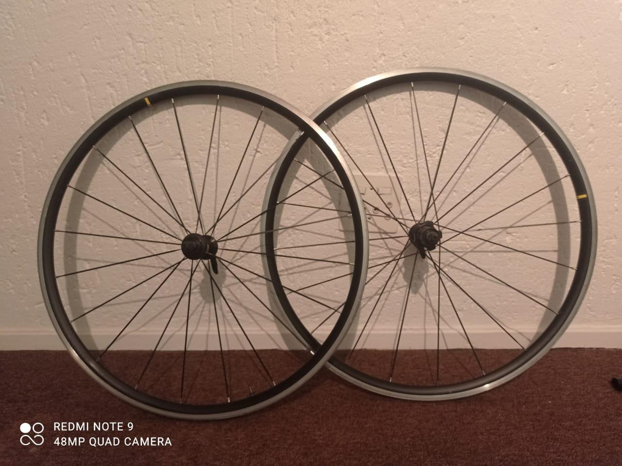 Mavic Aksium Elite Evo UST | Road Bike Wheels | Bike Hub