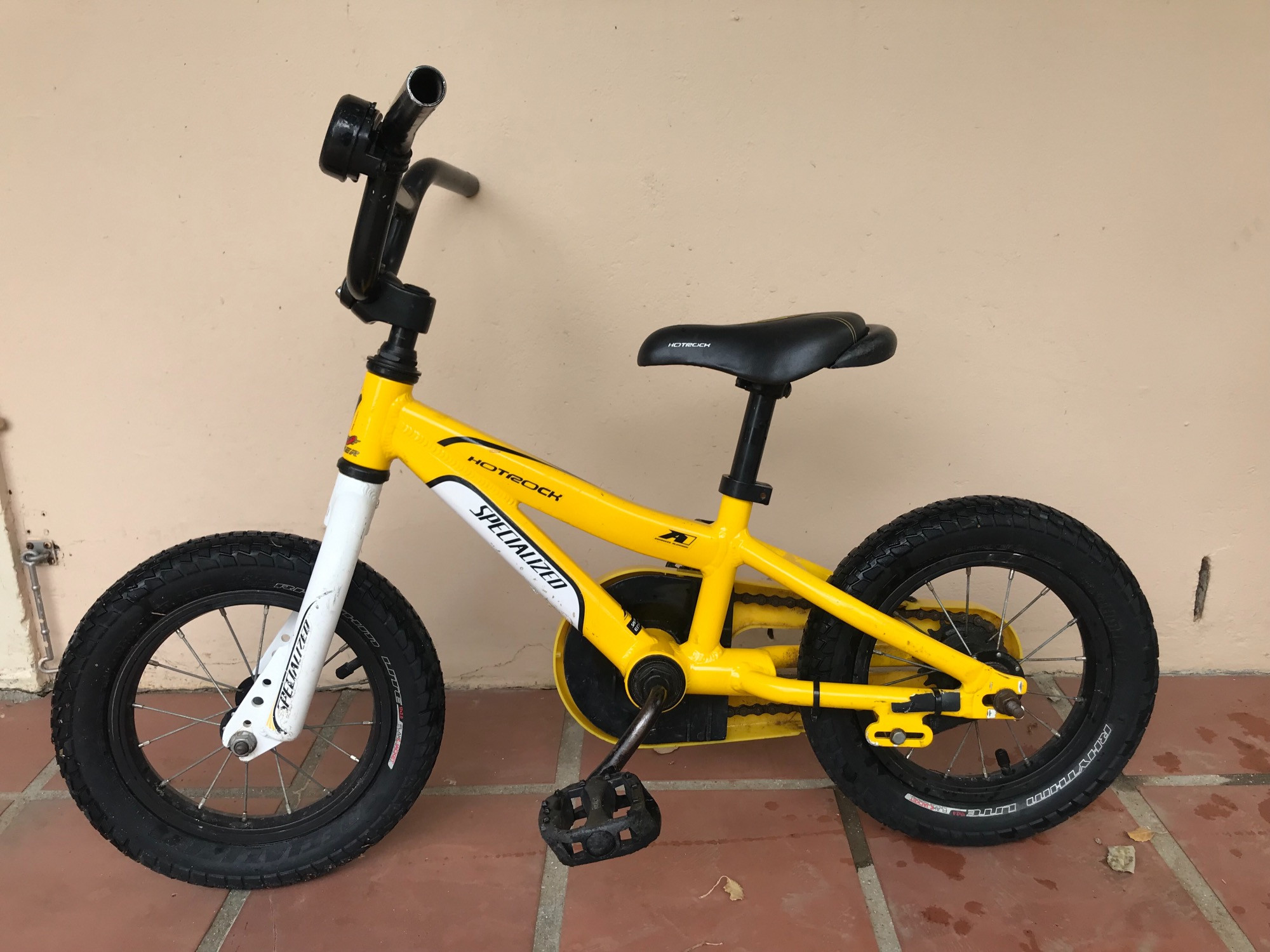 Specialized hotrock 12inch | Kids Bikes | Bike Hub