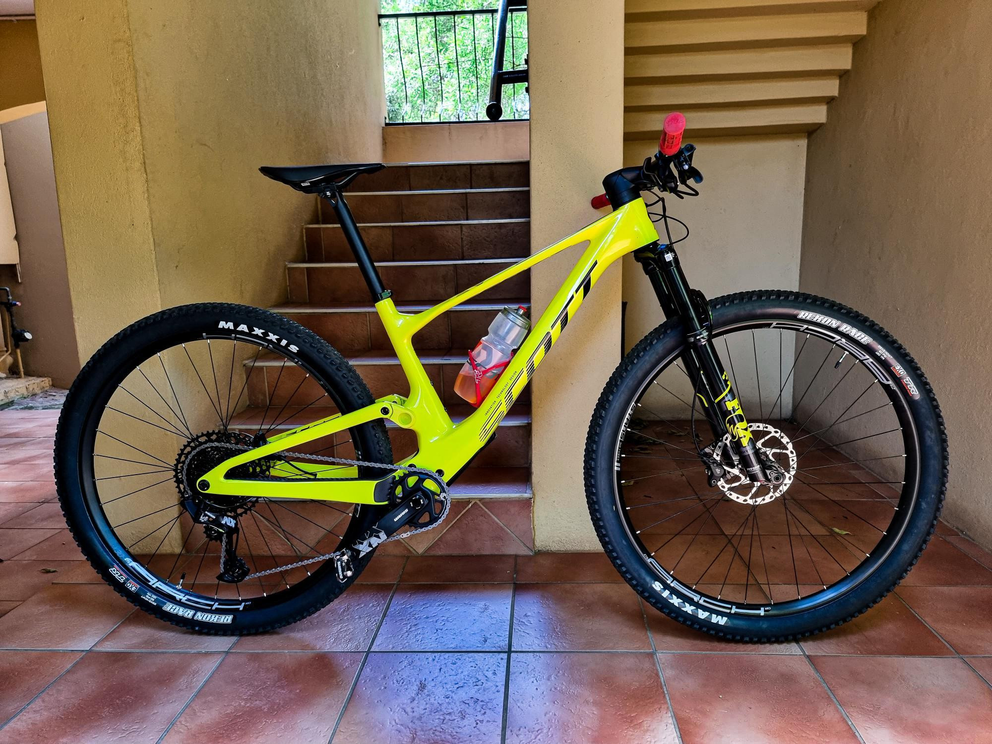 2022 Scott Spark RC comp | Dual Suspension Mountain Bikes | Bike Hub