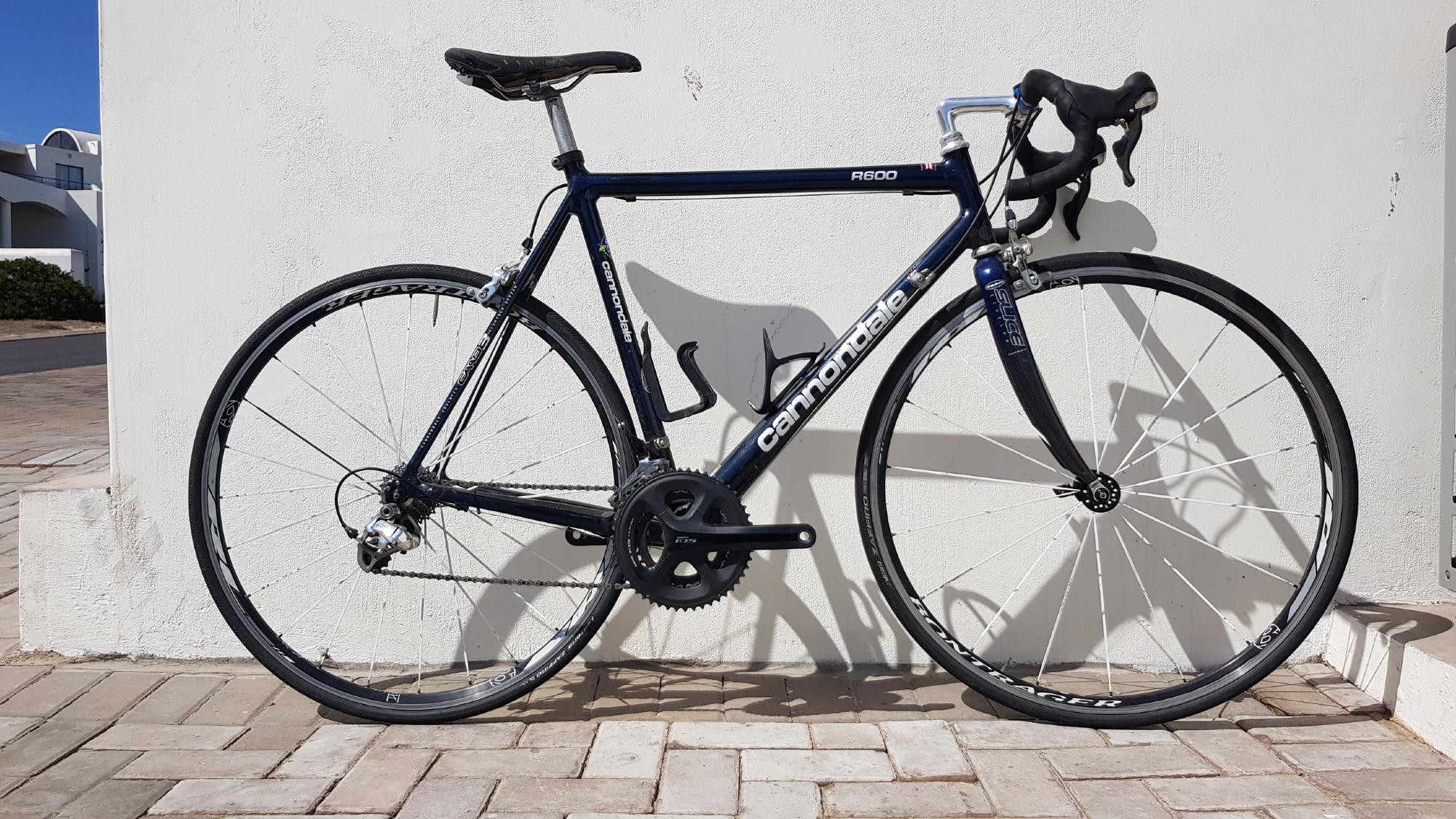 Cannondale R600 56cm with Ultegra Road Bikes Bike Hub