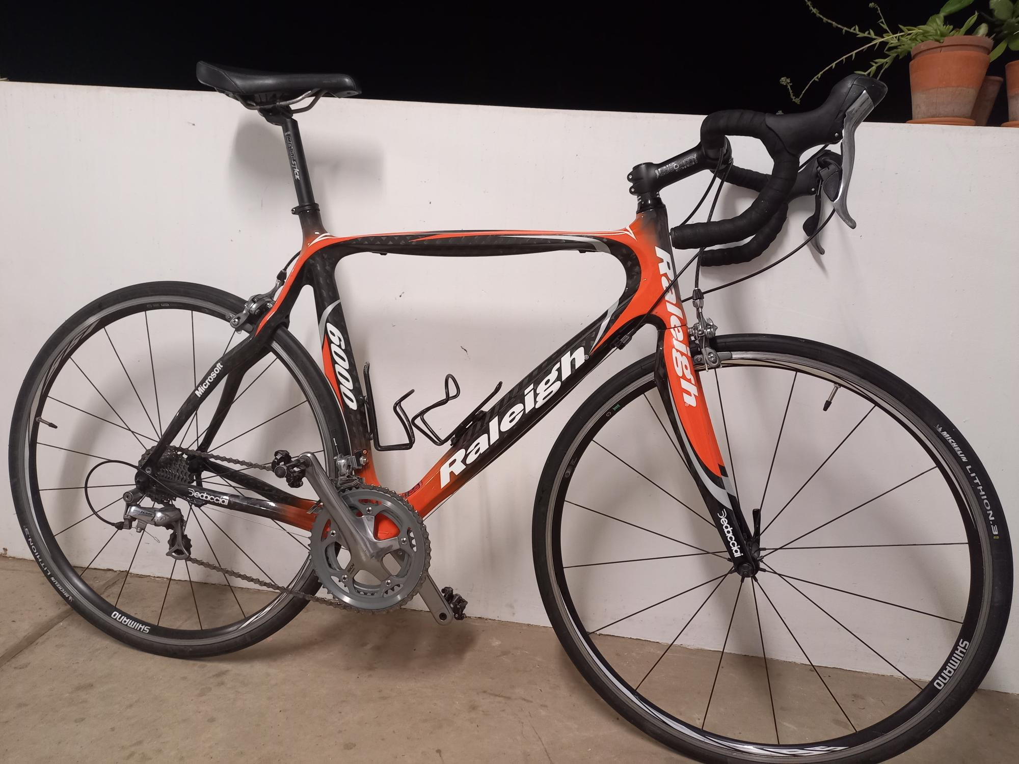 Raleigh 6000 dedacciai - carbon 105 | Road Bikes | Bike Hub
