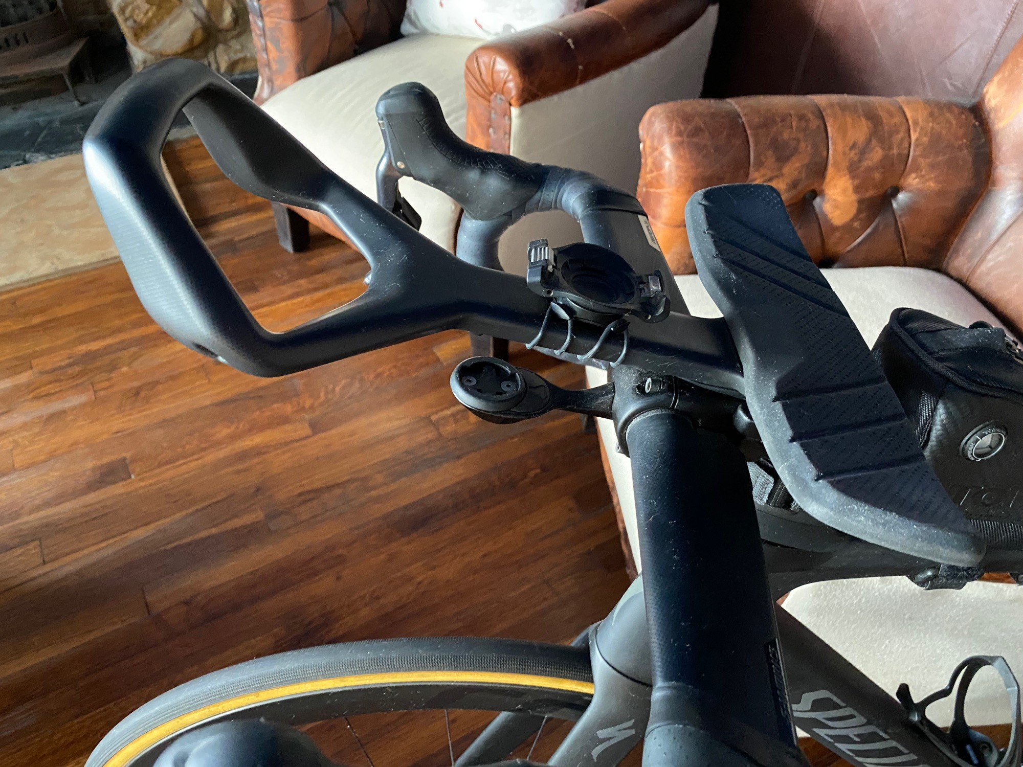SーWORKS　VENGE　AERO　BAR　TT/TRI Cycling Specialized Venge Tri Bars SPECIALIZED S-WORKS VIAS