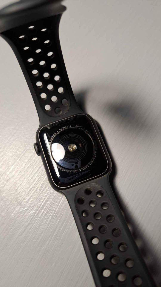 Apple Watch S4 Nike Edition | Bike Hub