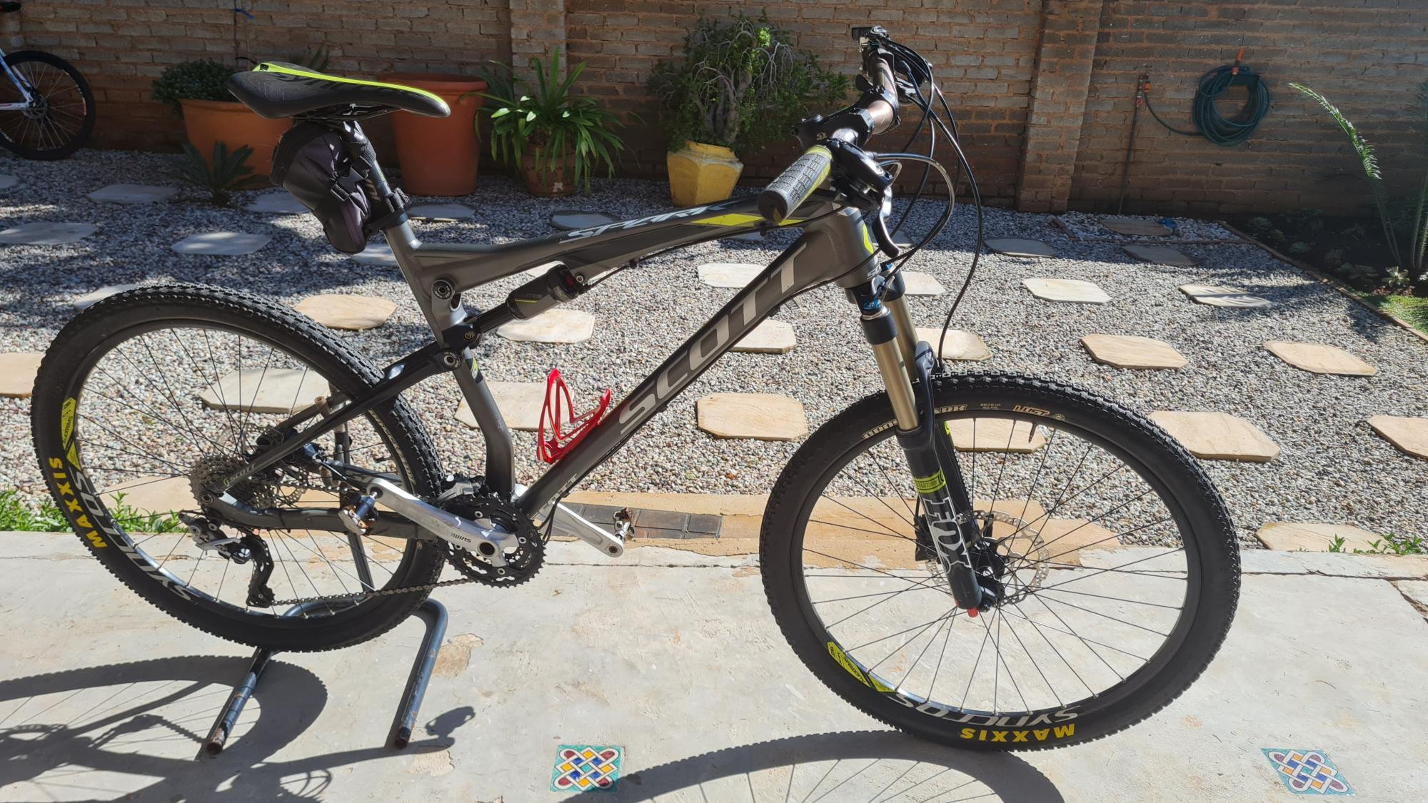 Scott Spark 650 (Large) Dual Suspension Mountain Bikes Bike Hub