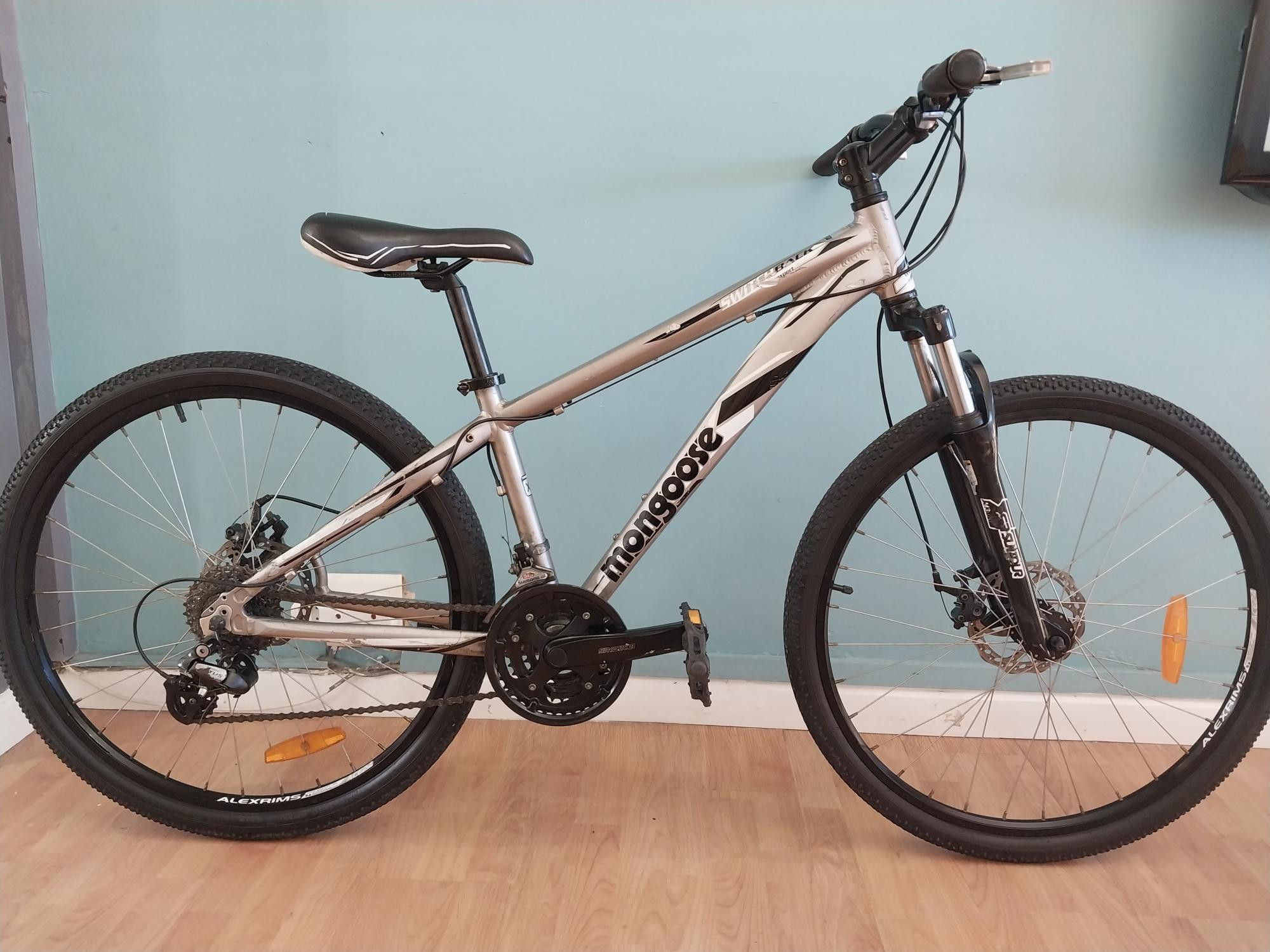 Mongoose Switchback (XS) Hardtail Mountain Bikes Bike Hub