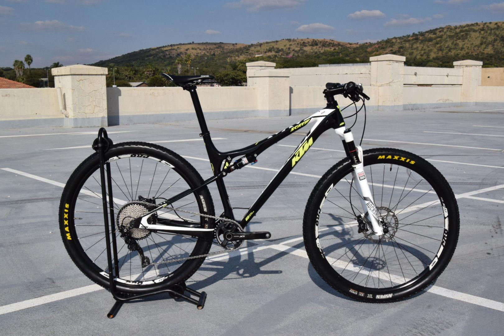 KTM Scarp Elite Carbon- XT x 11 Rockshox F R Dual