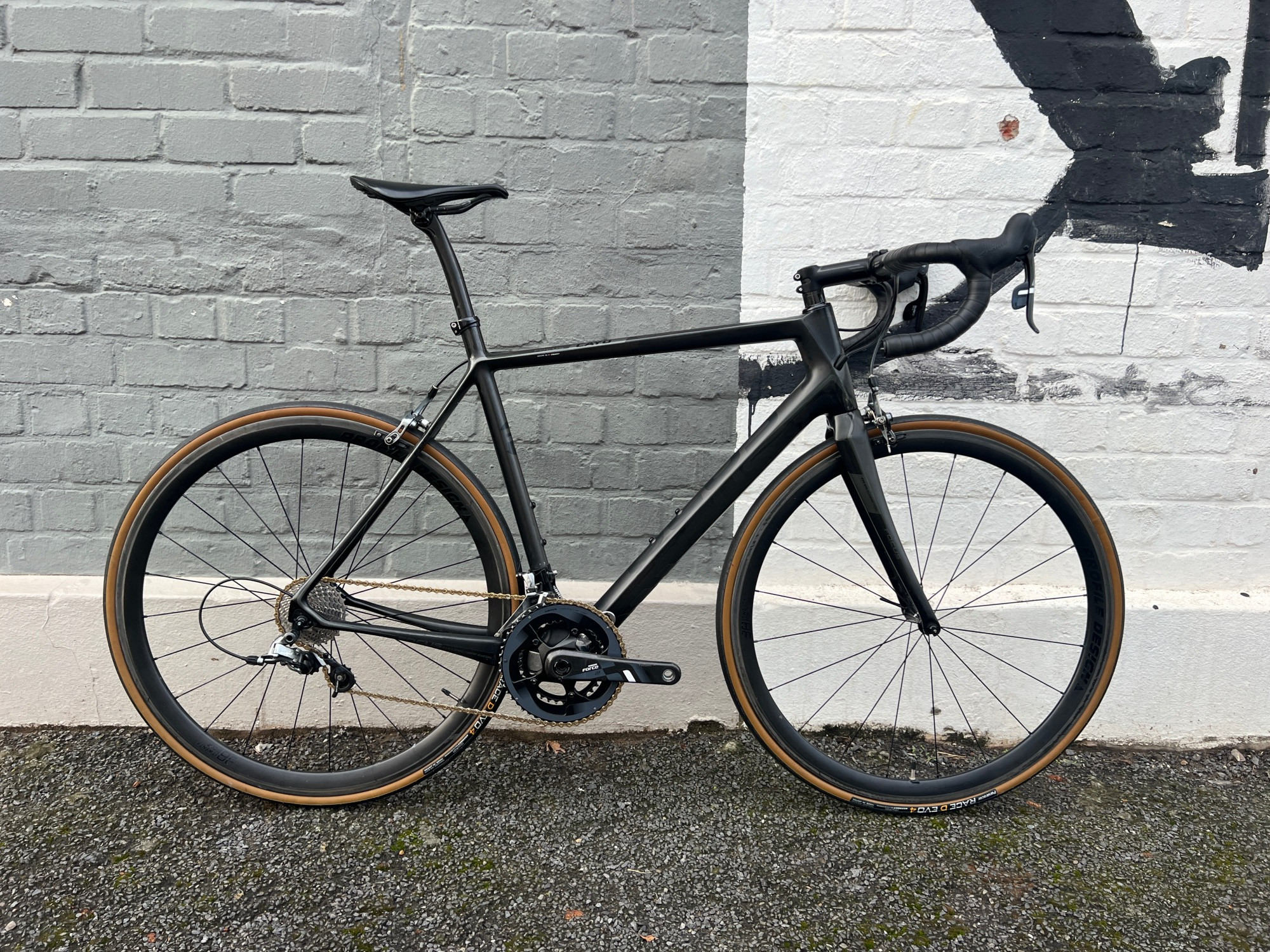 Focus Cayo EVO Ltd Road Bikes Bike Hub