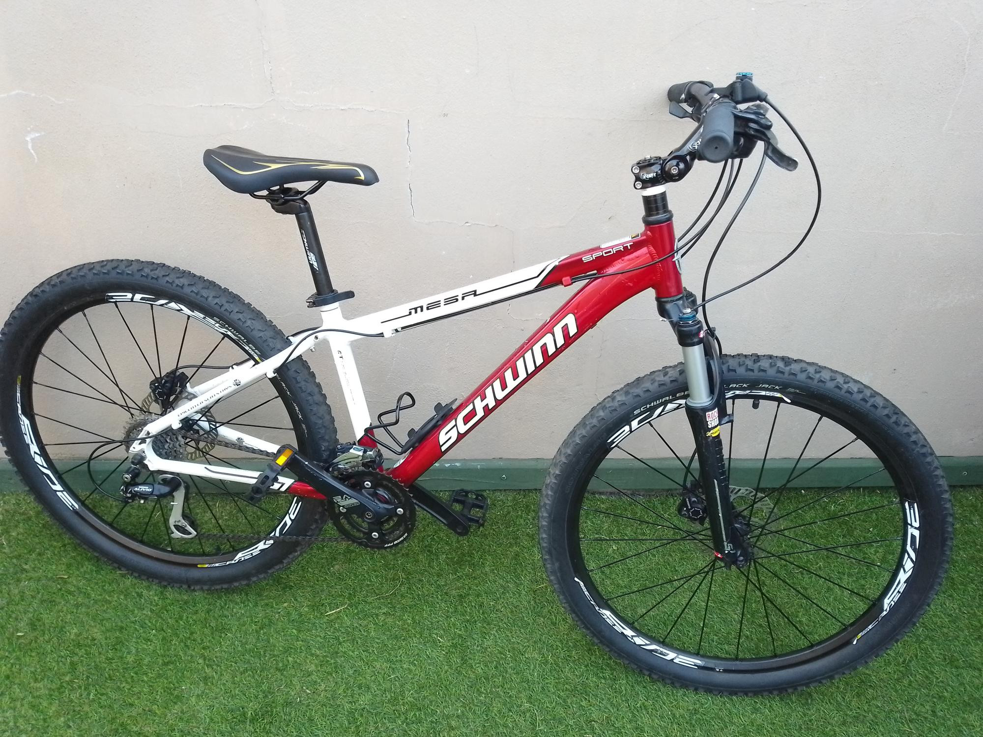 Schwinn Mesa 26 | Hardtail Mountain Bikes | Bike Hub