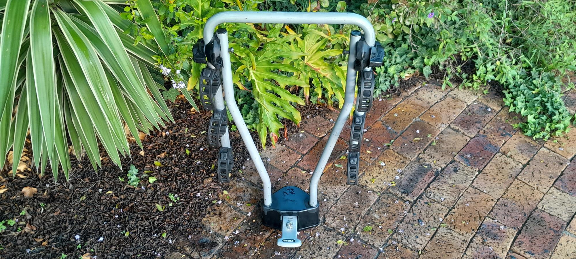 thule cycle carrier towbar