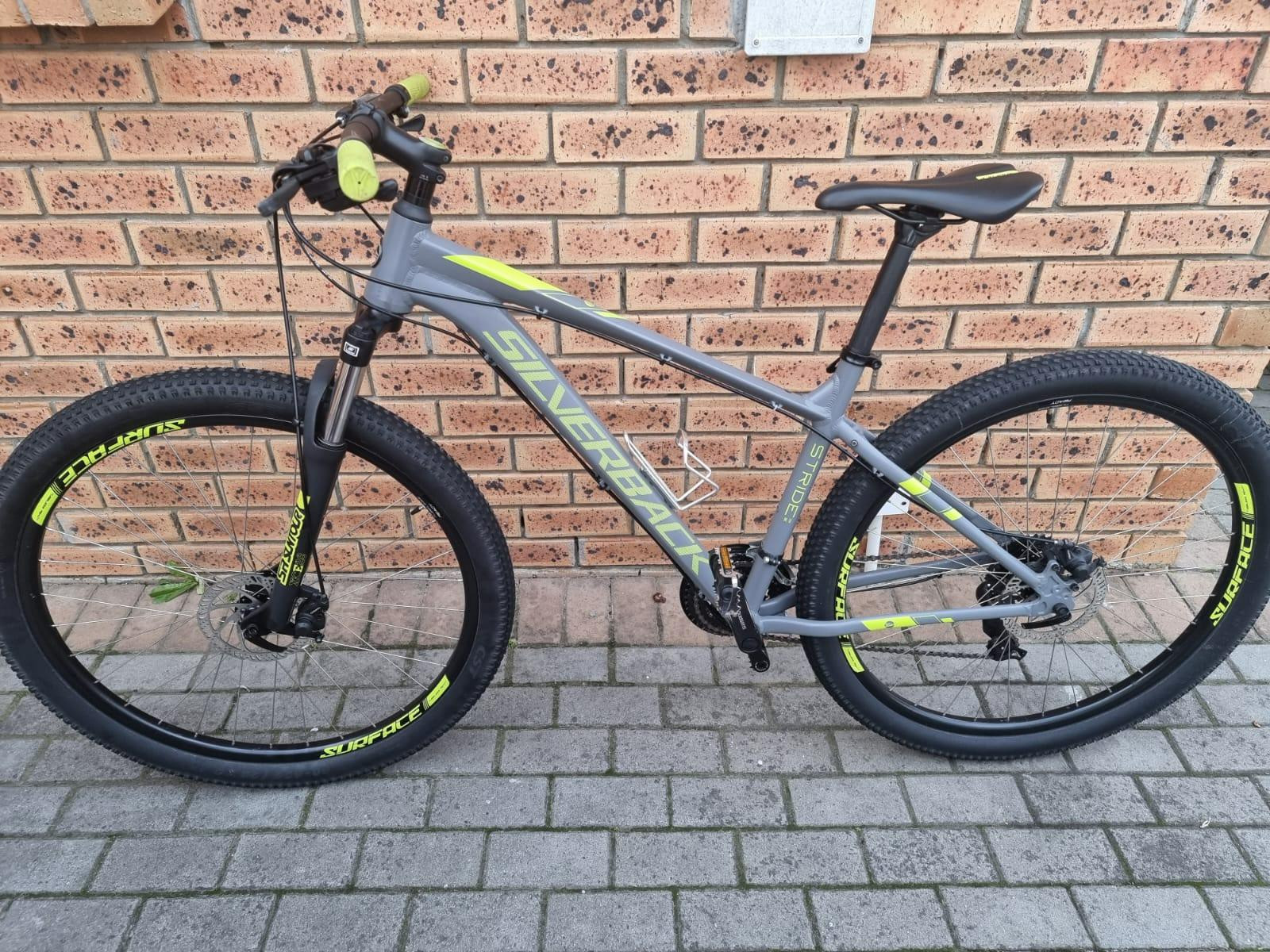 Silverback Stride MD 29er Hardtail Mountain Bikes Bike Hub