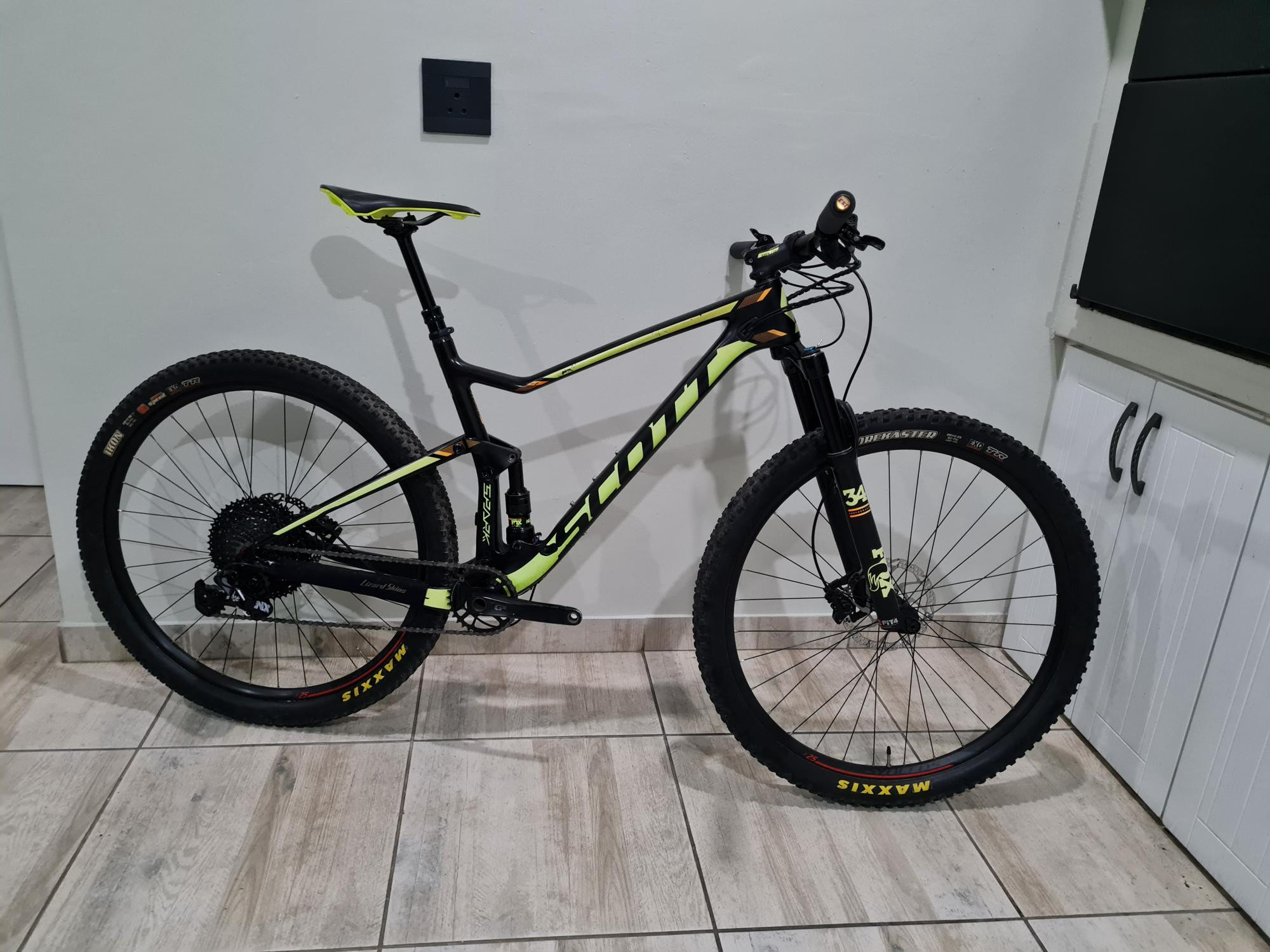 Scott Spark 930 Carbon + Stages Power 