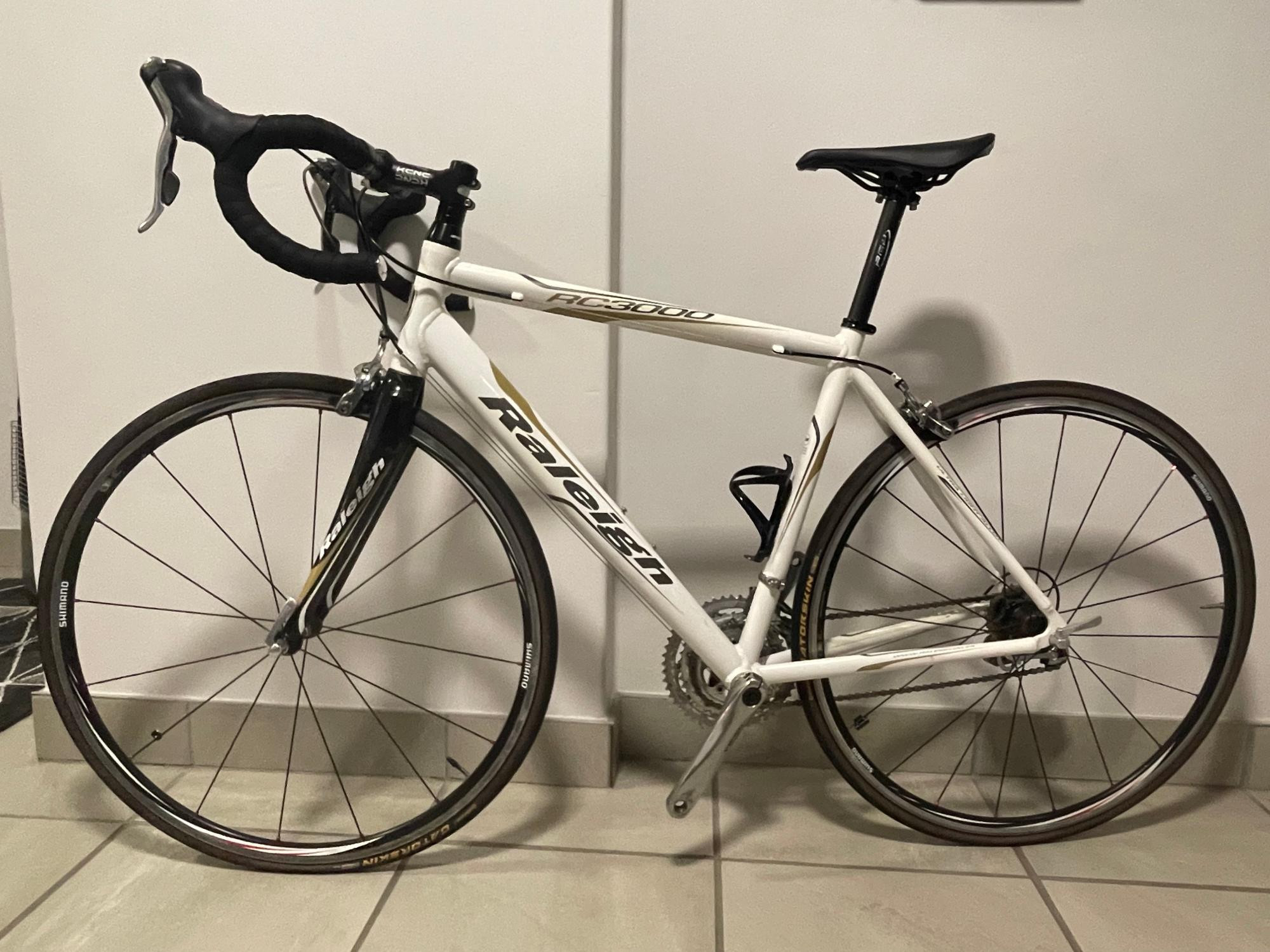 Raleigh RC3000 53CM Road Bike Road Bikes Bike Hub