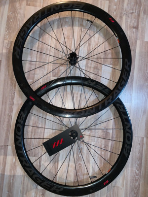 Bontrager Aeolus XXX 4 Tubular Road Wheel | Road Bike Rims | Bike Hub