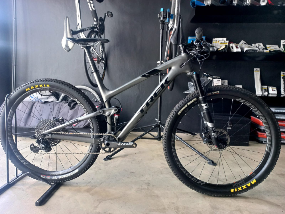 Trek Top Fuel 9.8 | Bike Hub