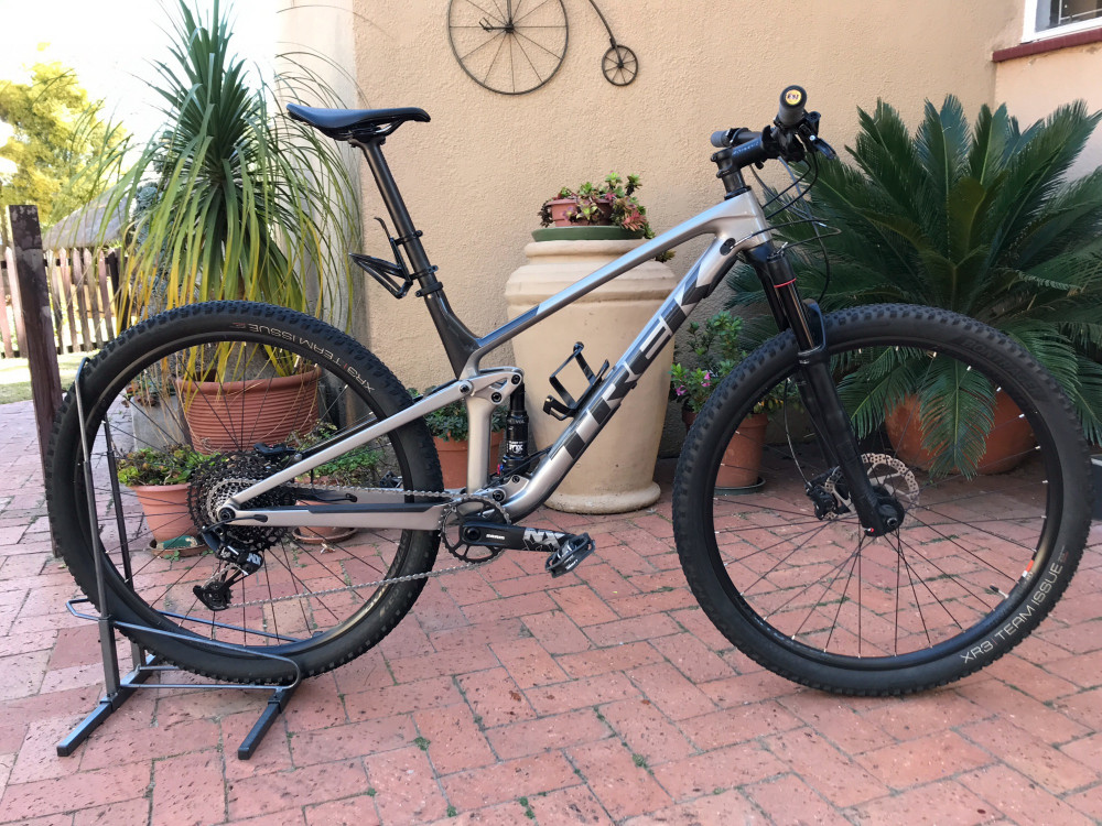 Trek Top fuel 9.7 M/L / full carbon 