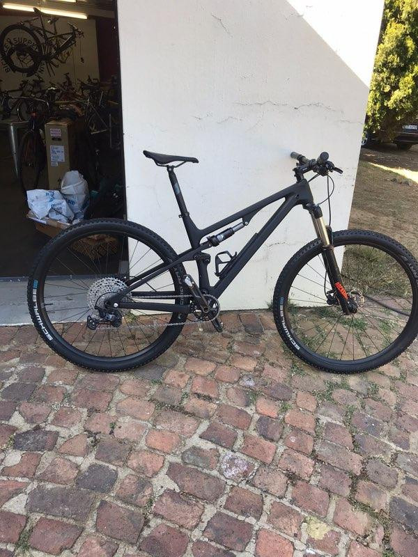 Keen Bikes Carbon Full suspension Bike Hub