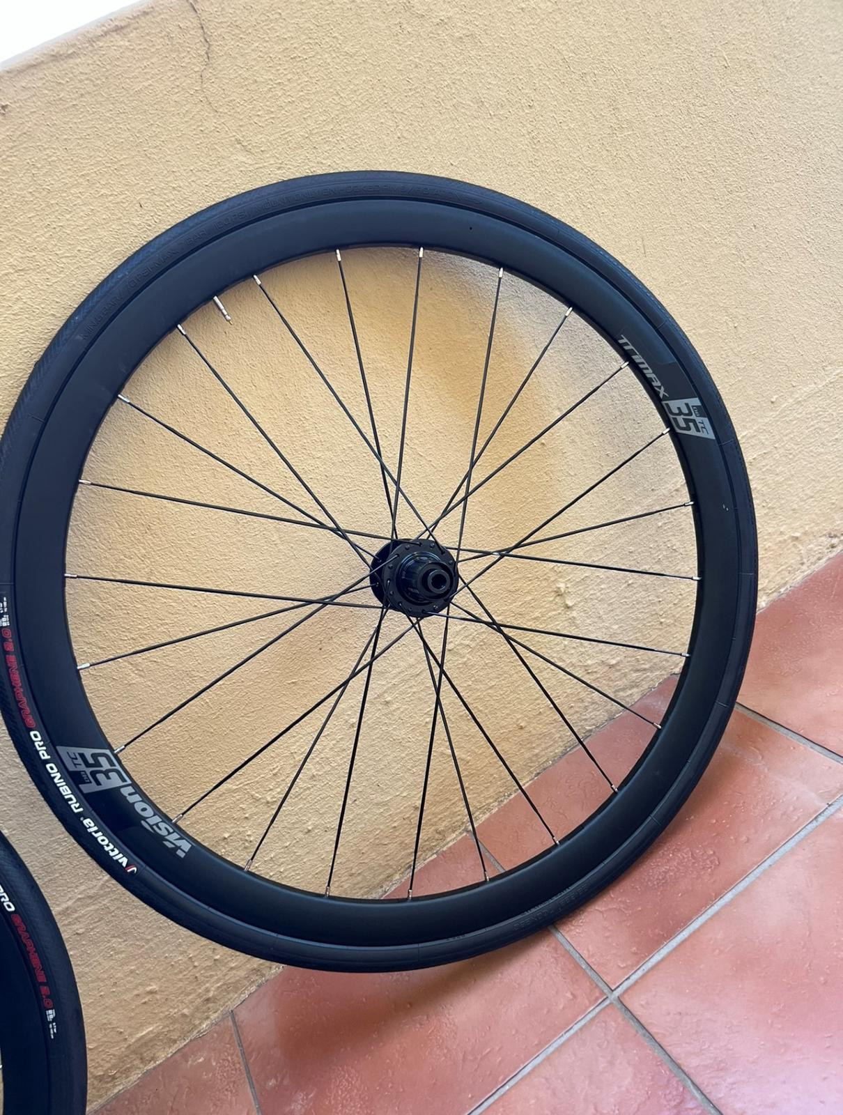 Vision Trimax TC 35 Disc TLR CL Road Bike Wheels Bike Hub