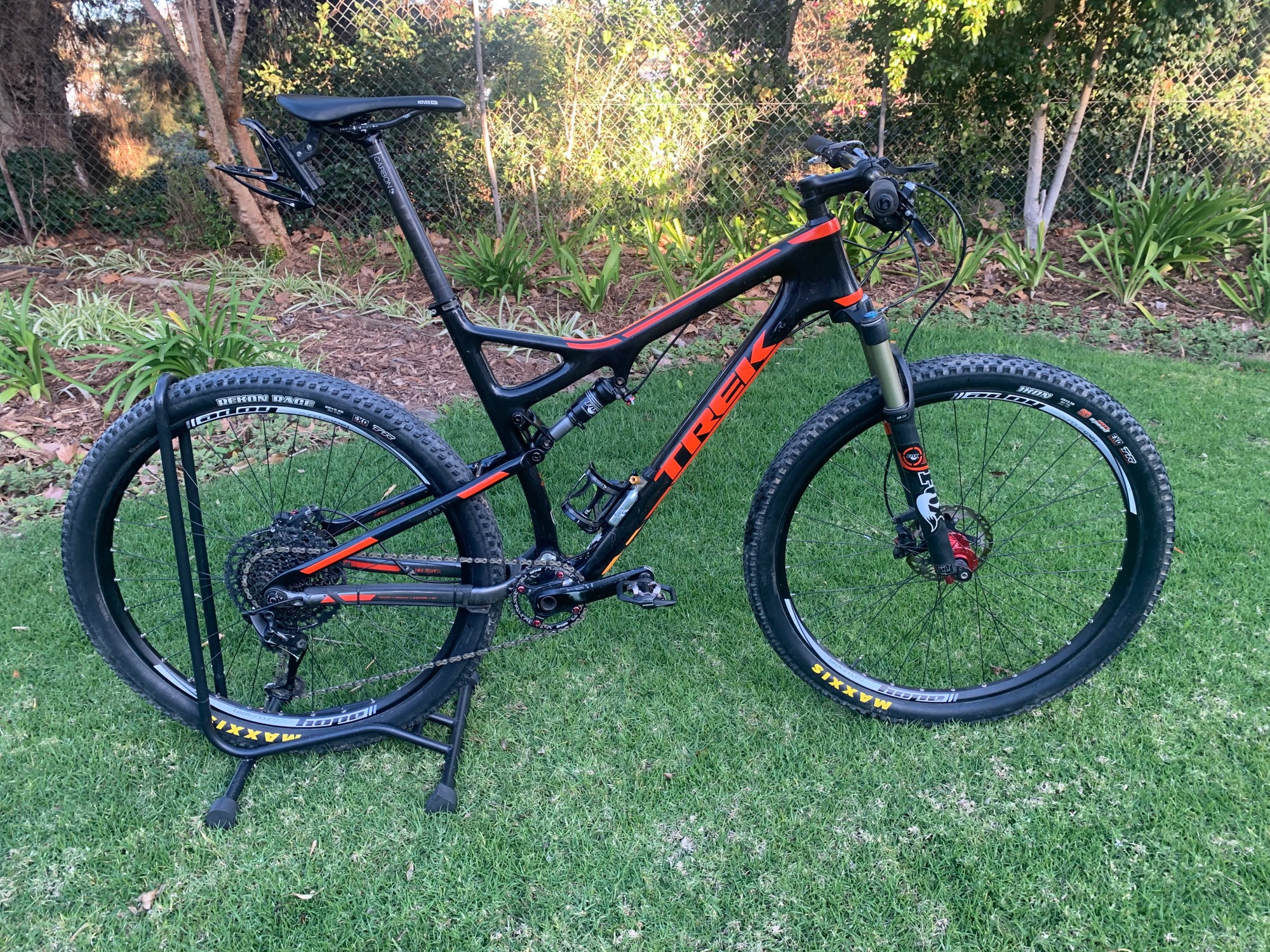 Trek Superfly 9.8 FS (XL) | Dual Suspension Mountain Bikes | Bike Hub