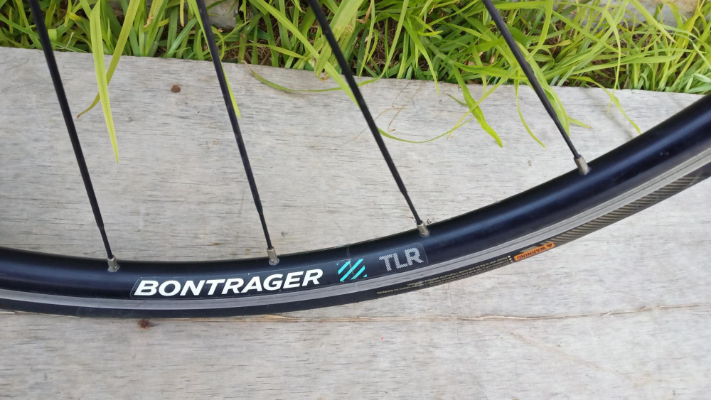 Bontrager TLR rim front +tyre | Bike Hub