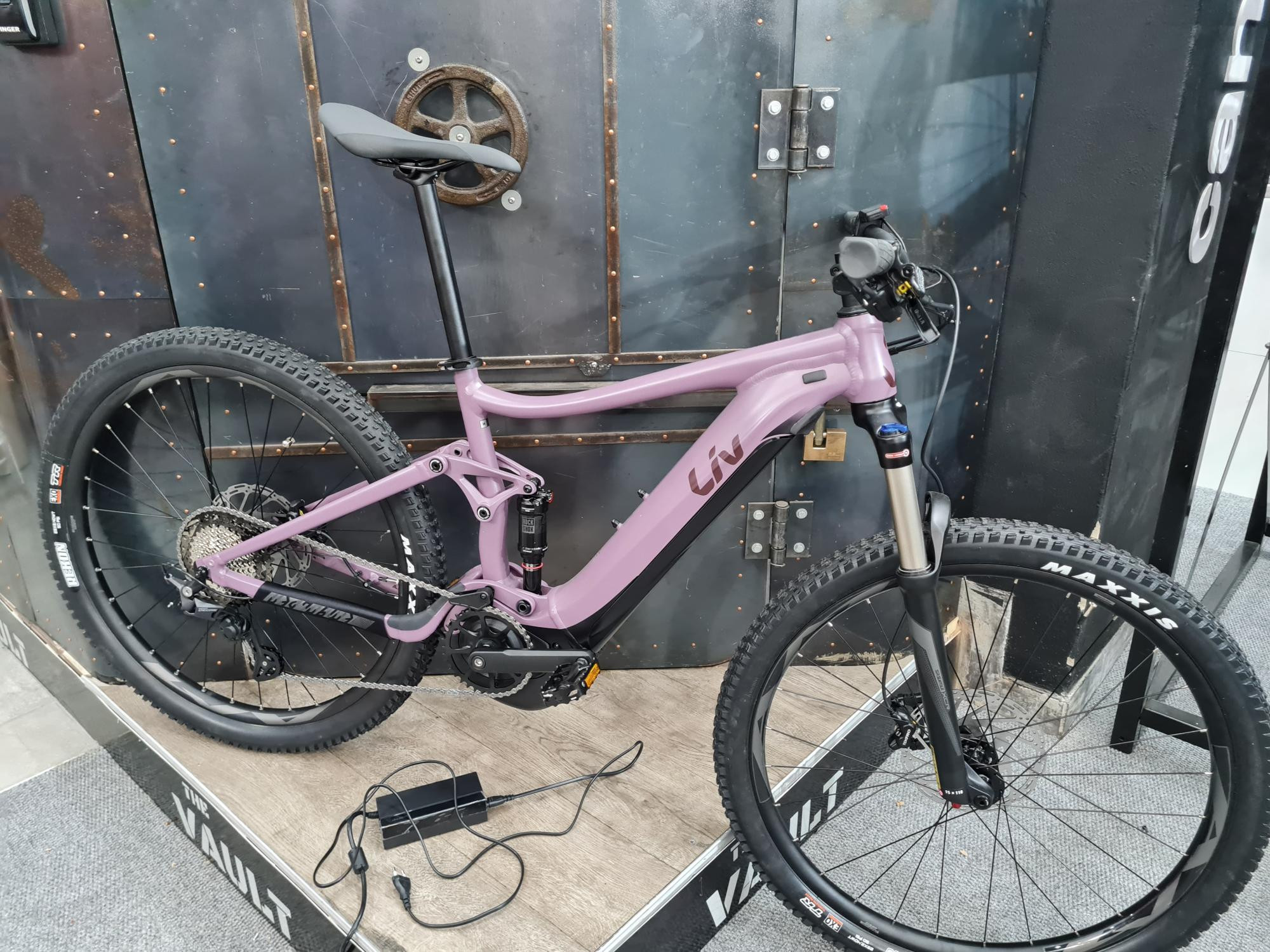 Giant Liv Embolden E+ | Dual Suspension Mountain E-Bikes | Bike Hub