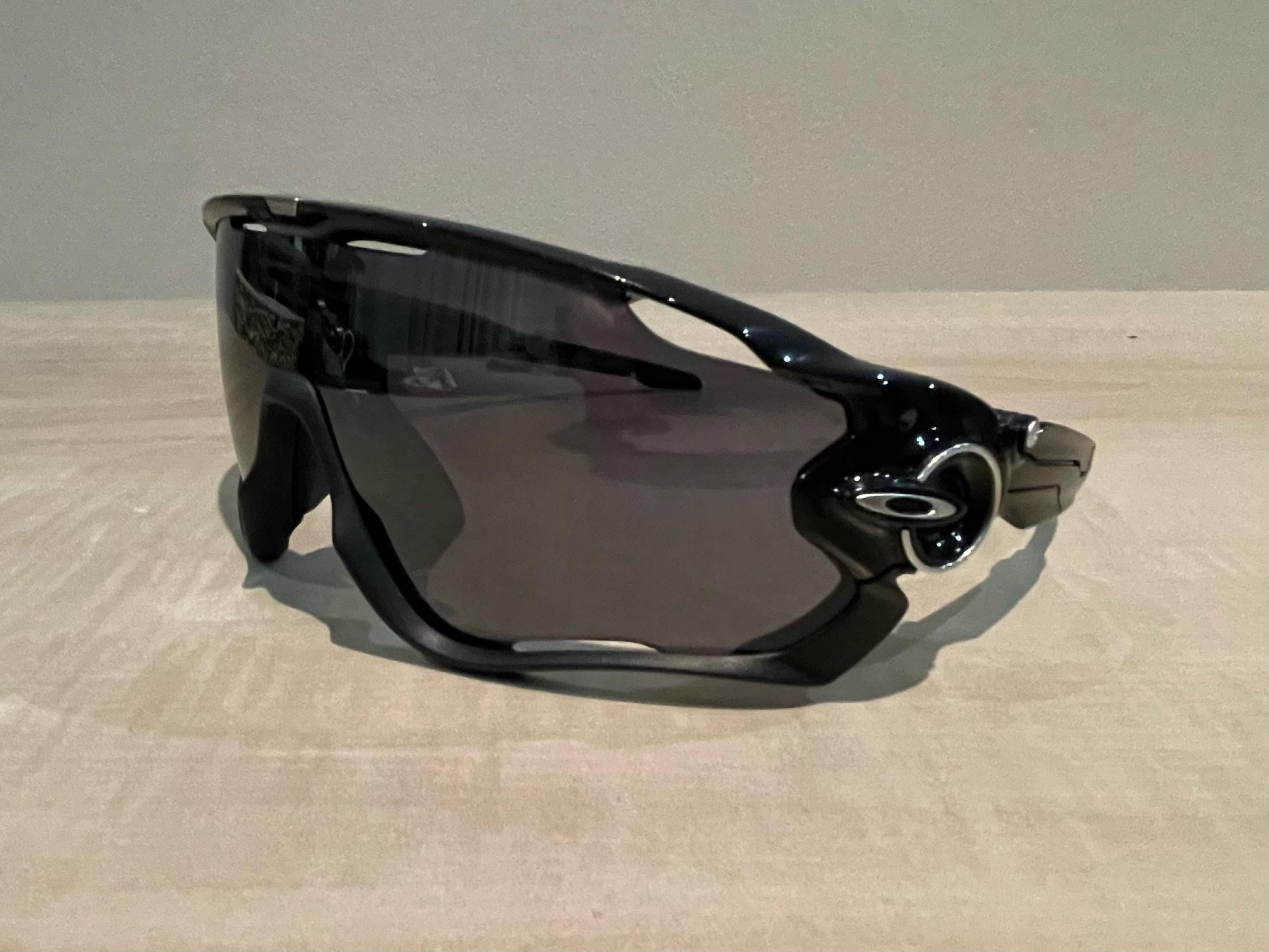 Jawbreaker Polished Black Oakley Jawbreaker Chrome Oakley