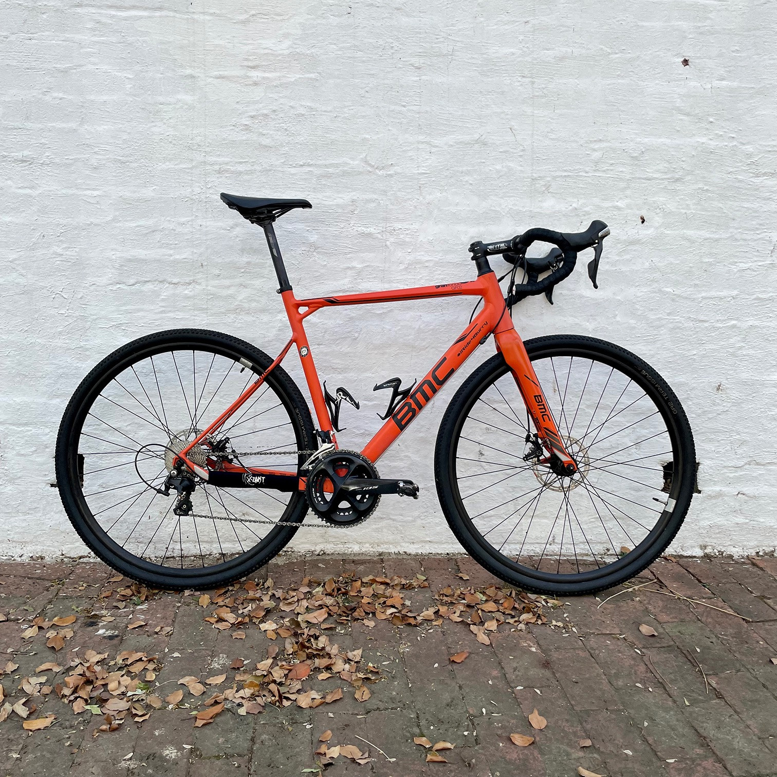 BMC  granfondo GF02 (WH-RS81c24　ホイール着用) Bmc granfondo gf02 disc