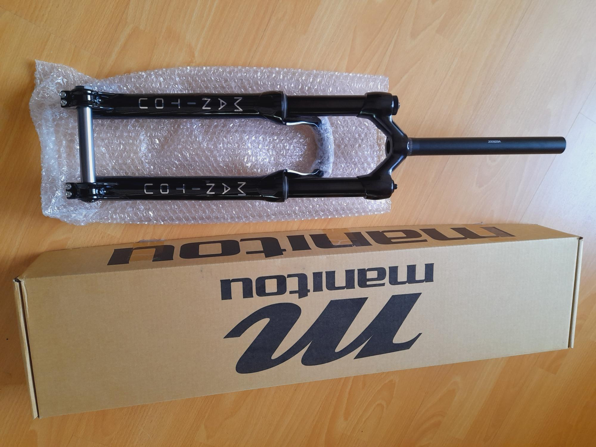 Manitou Circus Expert | Mountain Bike Forks | Bike Hub