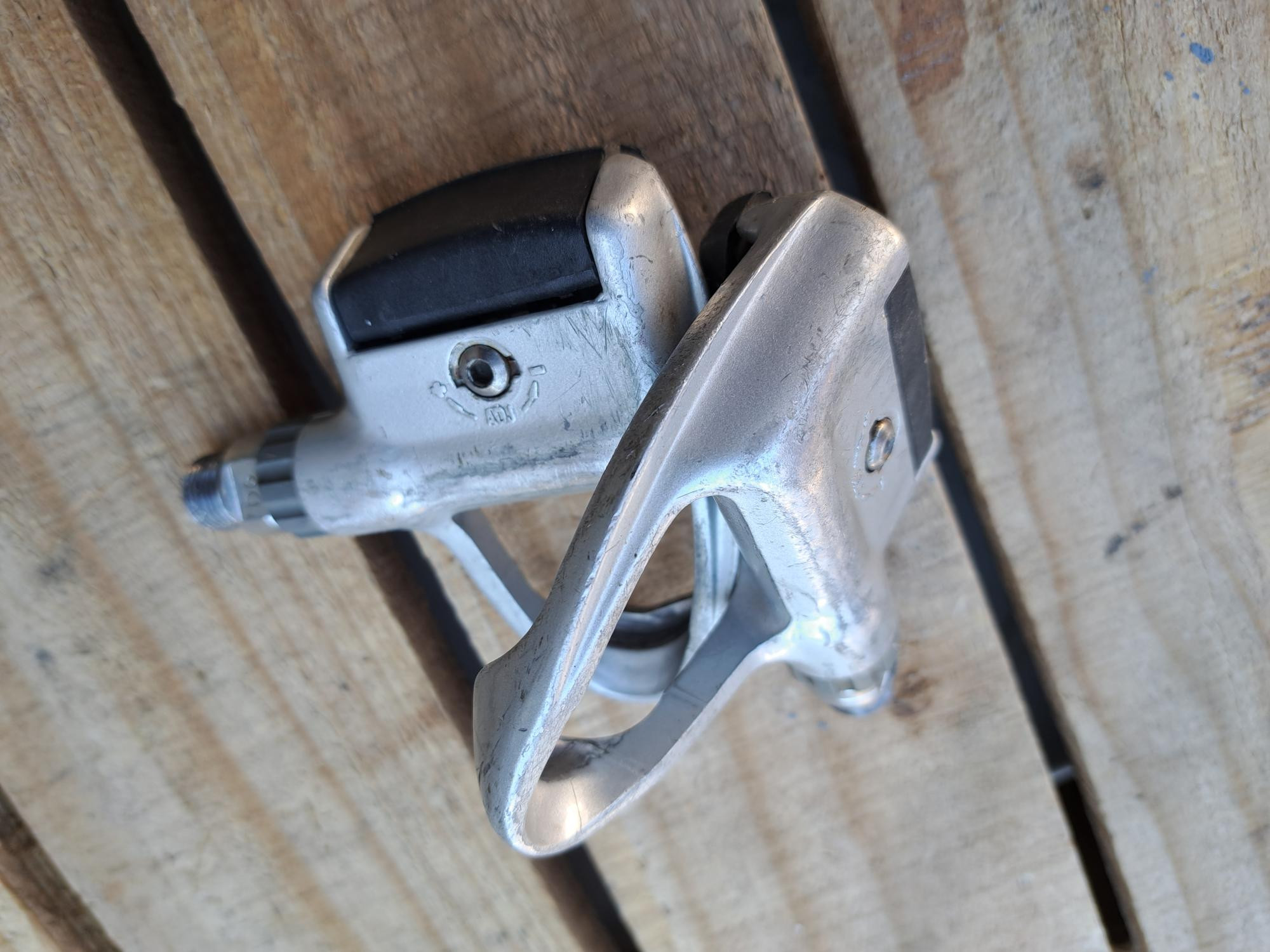 Exus Road pedals Bike Hub