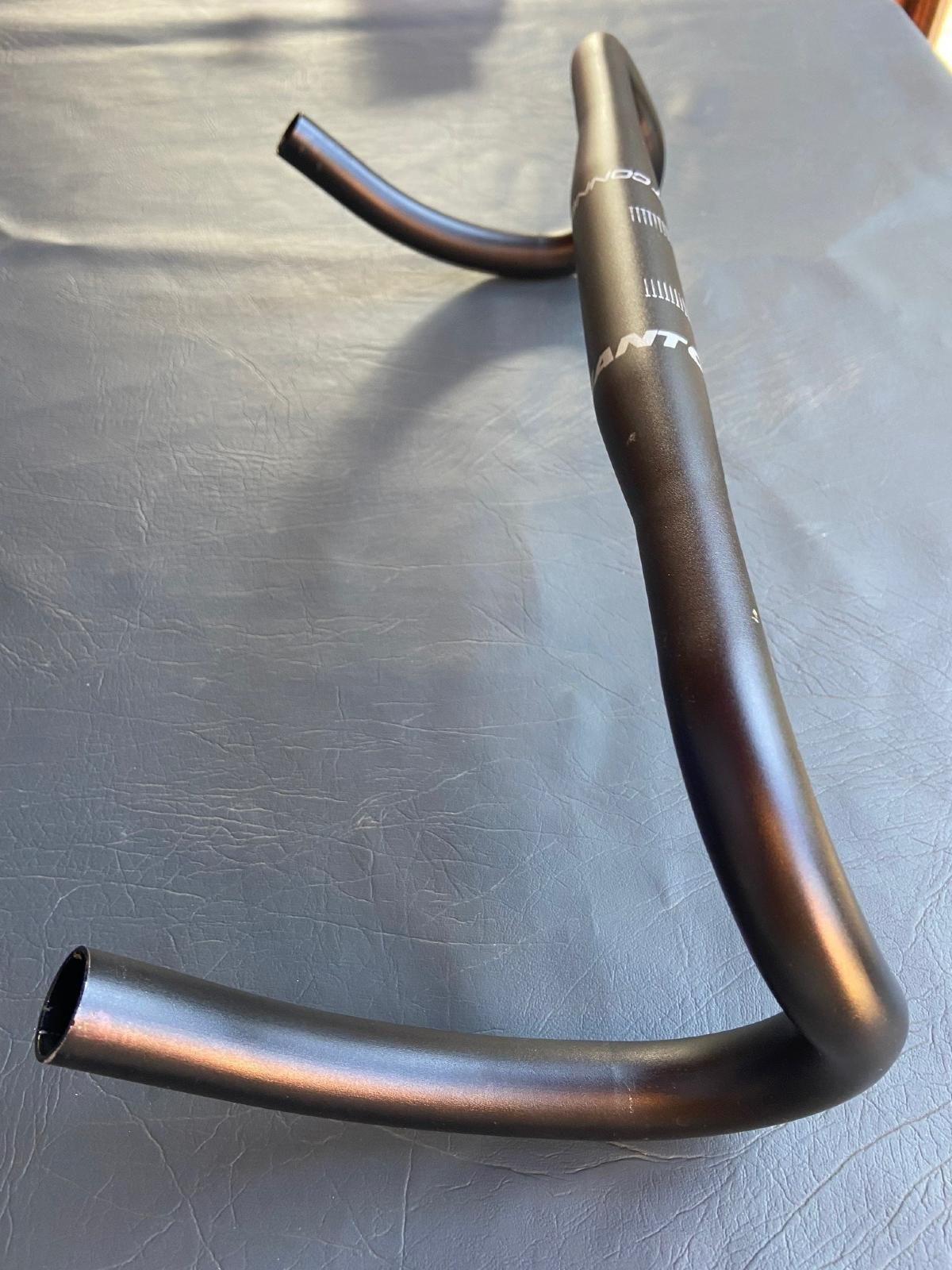 Giant Connect Handlebars Bike Hub