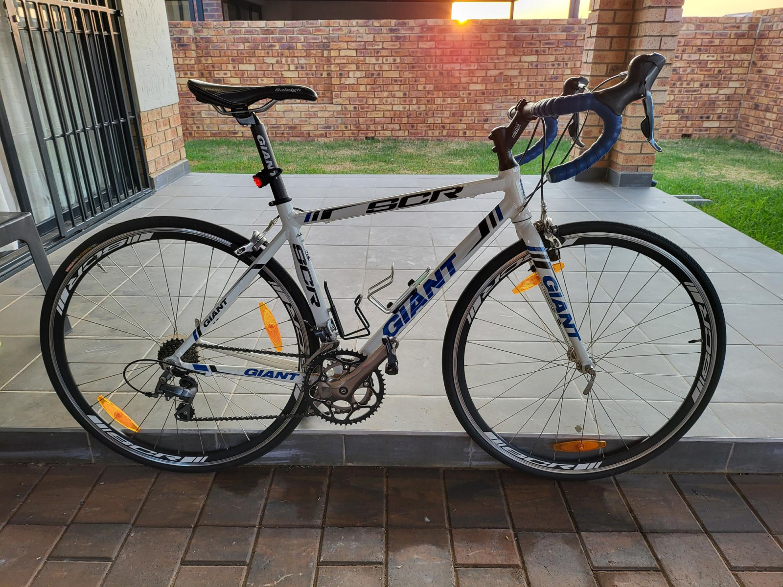 GIANT SCR 2 Bike Hub