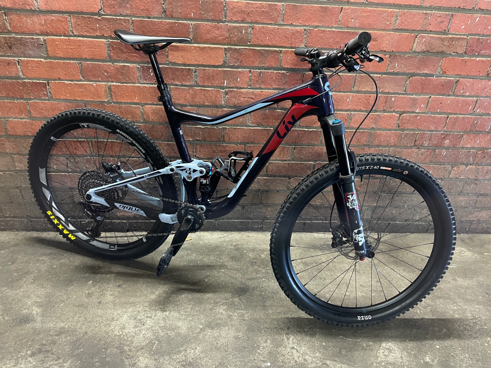 Giant Liv Pique Advanced 27.5 | Dual Suspension Mountain Bikes | Bike Hub