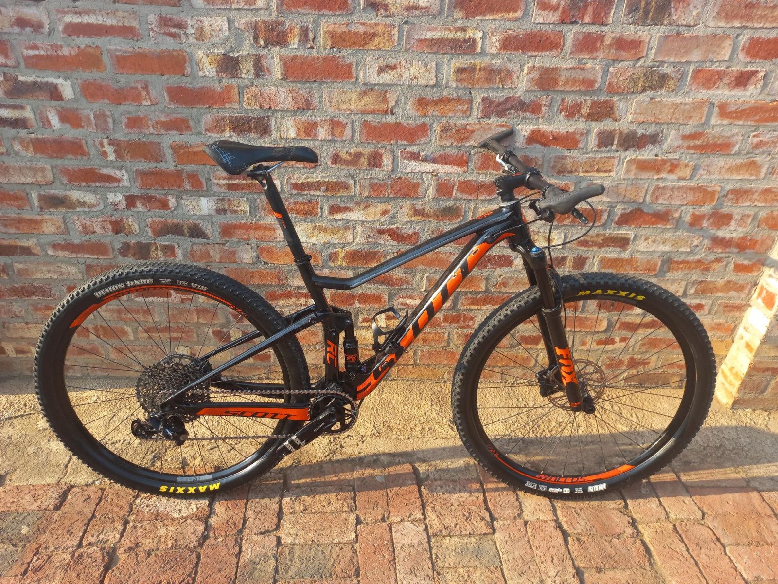 thousand poplock helmet