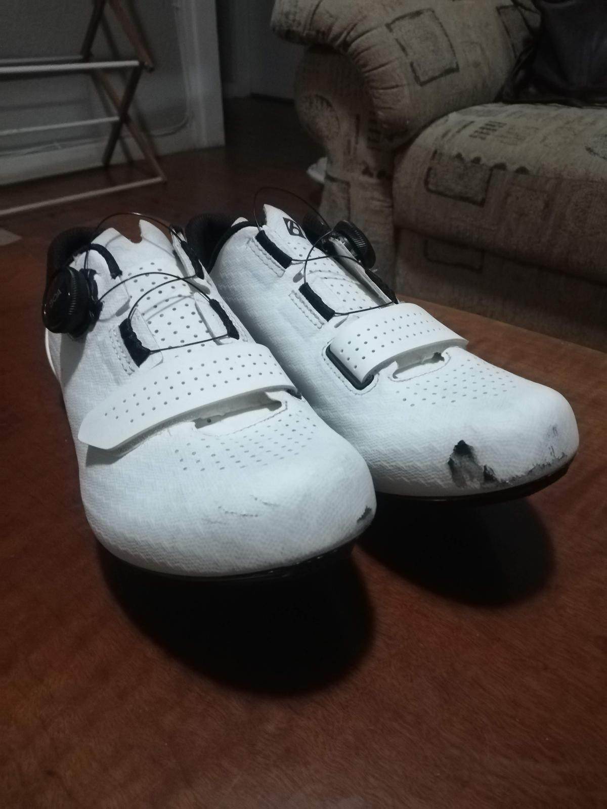 Bontrager Circuit Road 41.5 White Cycling Shoe main image 1