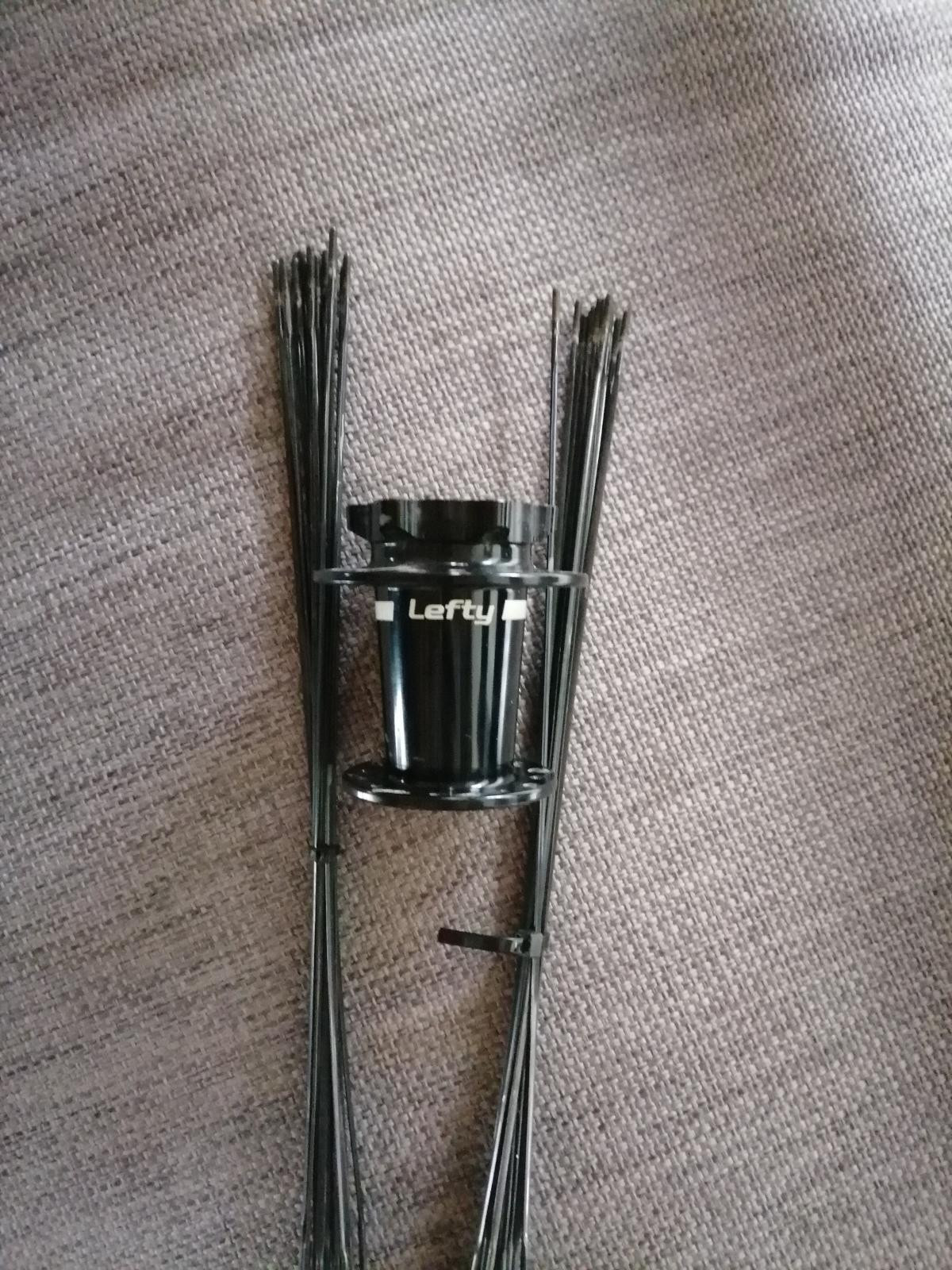Lefty hub and 32 spokes | Mountain Bike Hubs | Bike Hub