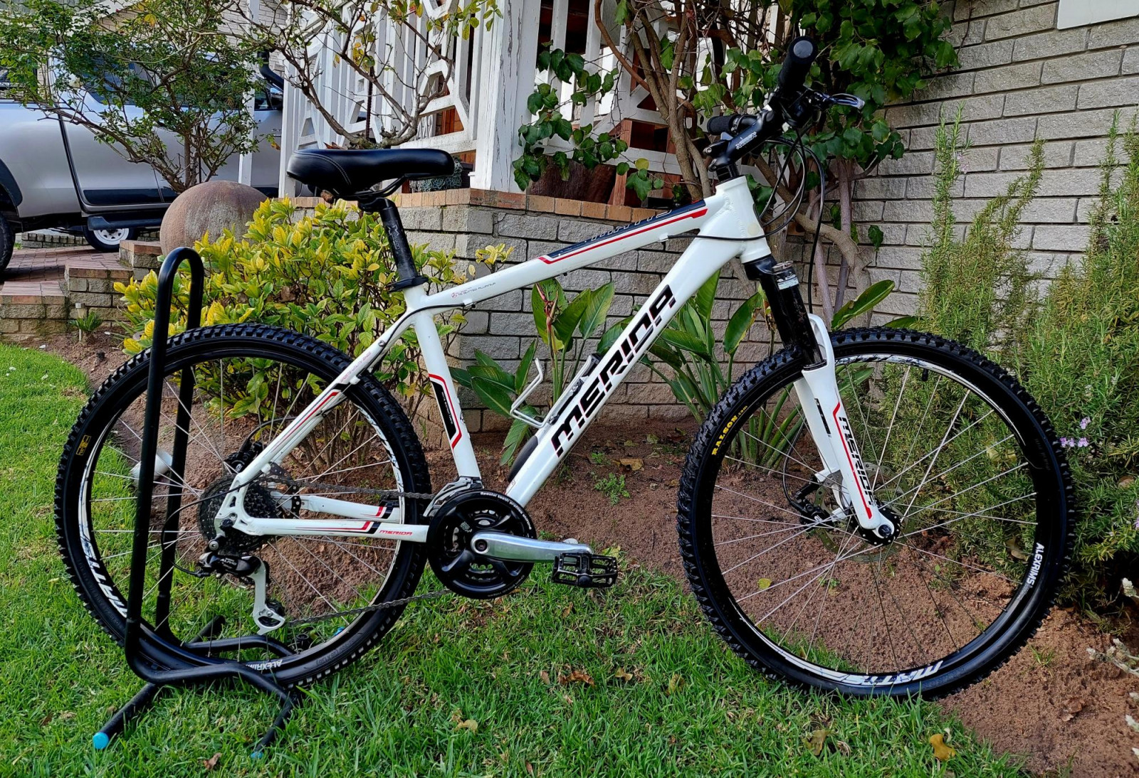 Merida 26er MERIDA MATTS 40 26ER MEDIUM FRAME | Hardtail Mountain Bikes | Bike Hub